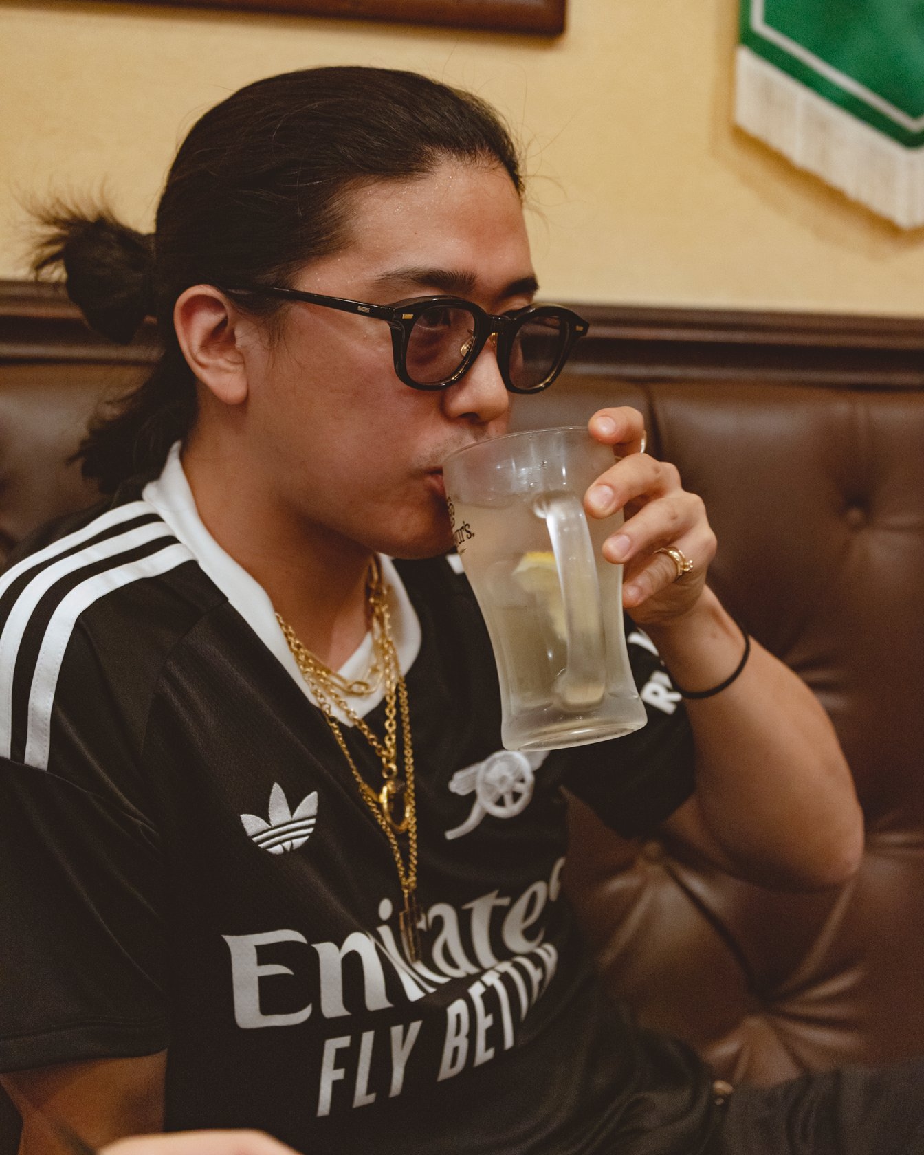 ユニフォームを着た男性