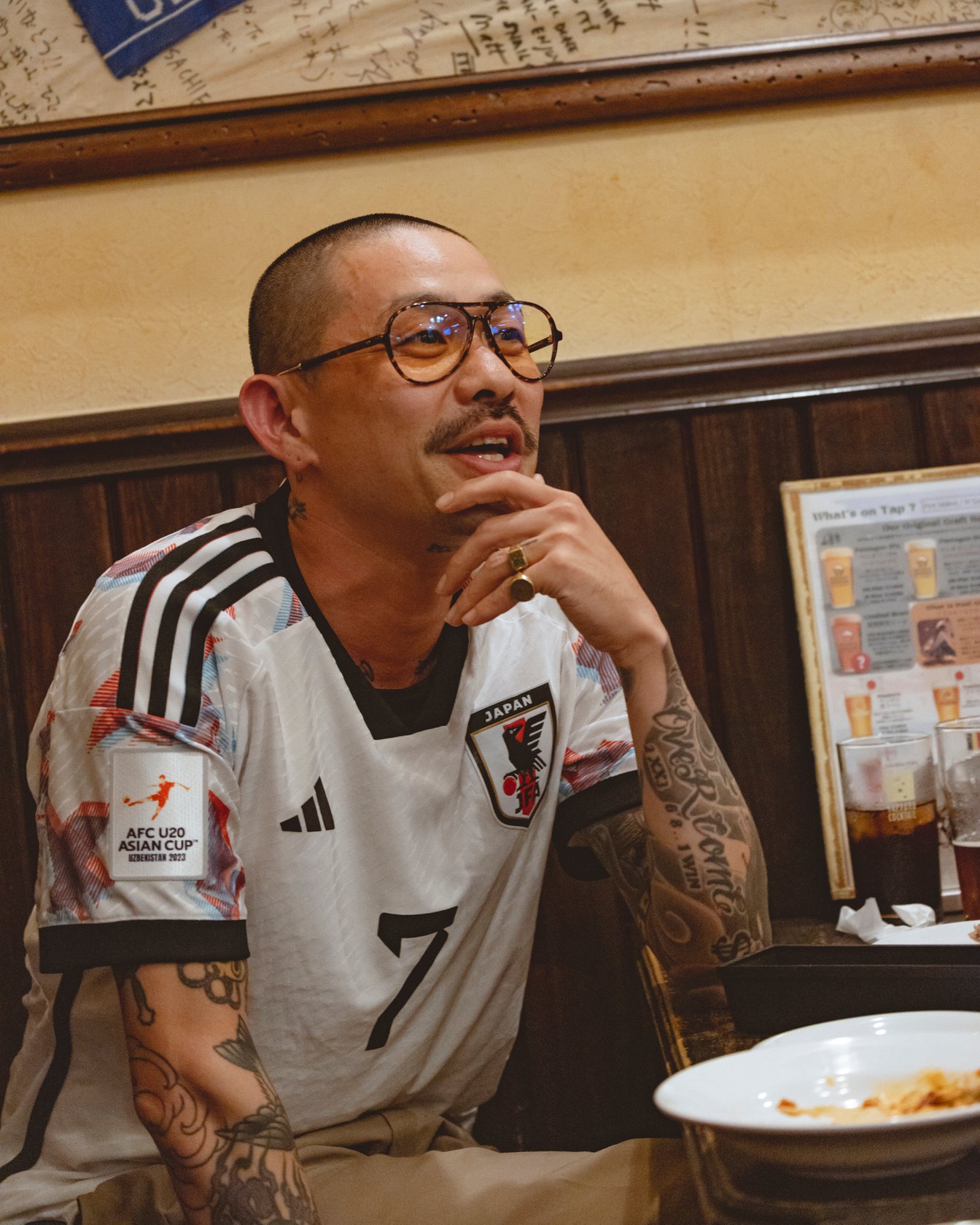 ユニフォームを着た男性