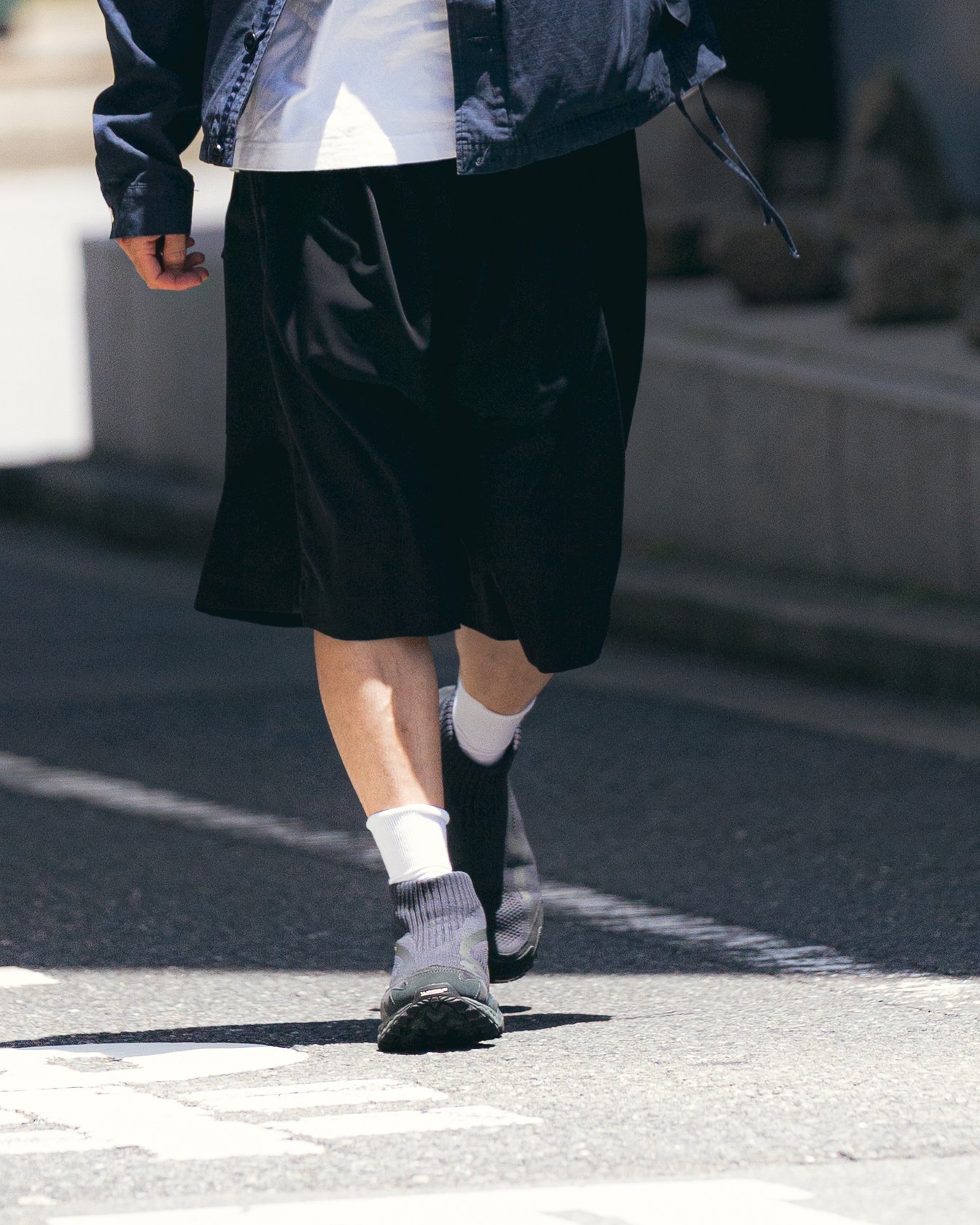ノノットのショーツを穿いたモデル