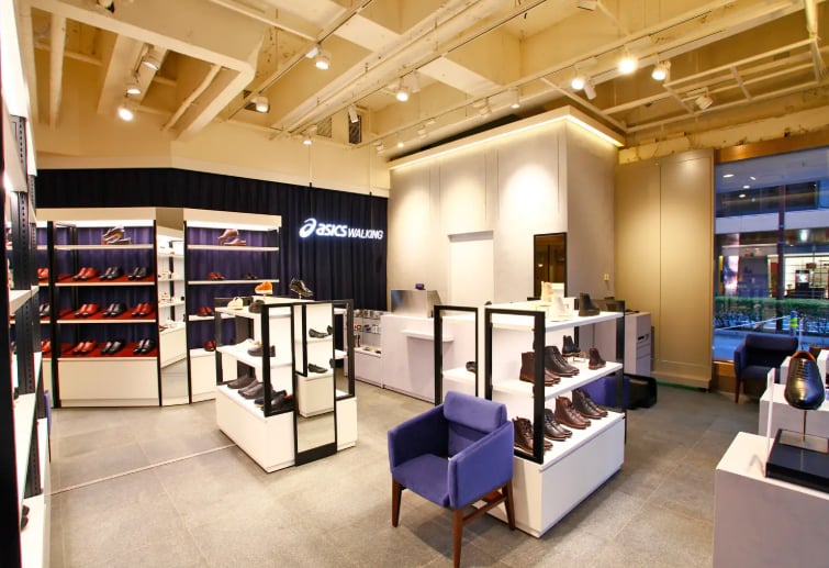 帝国ホテル内の「アシックスウォーキング」店舗