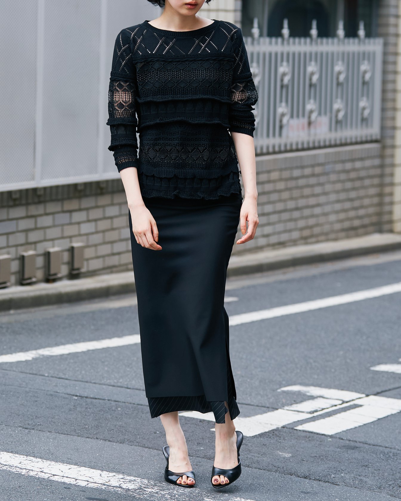 オダカの洋服を着たモデル
