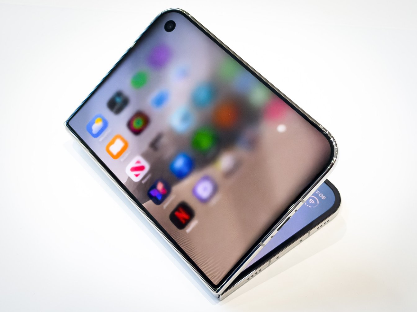 折りたたみスマホ