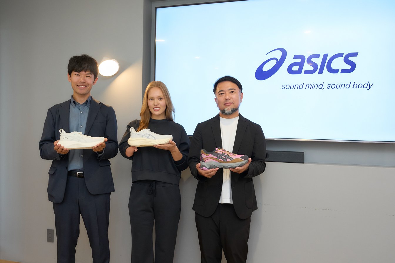 アシックスの発表会に登壇した立石部長ら