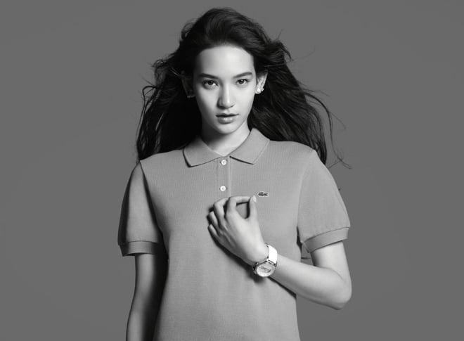 写真家のレスリー・キーが撮影した「LACOSTE」のキャンペーン写真(モデルは松岡モナ)