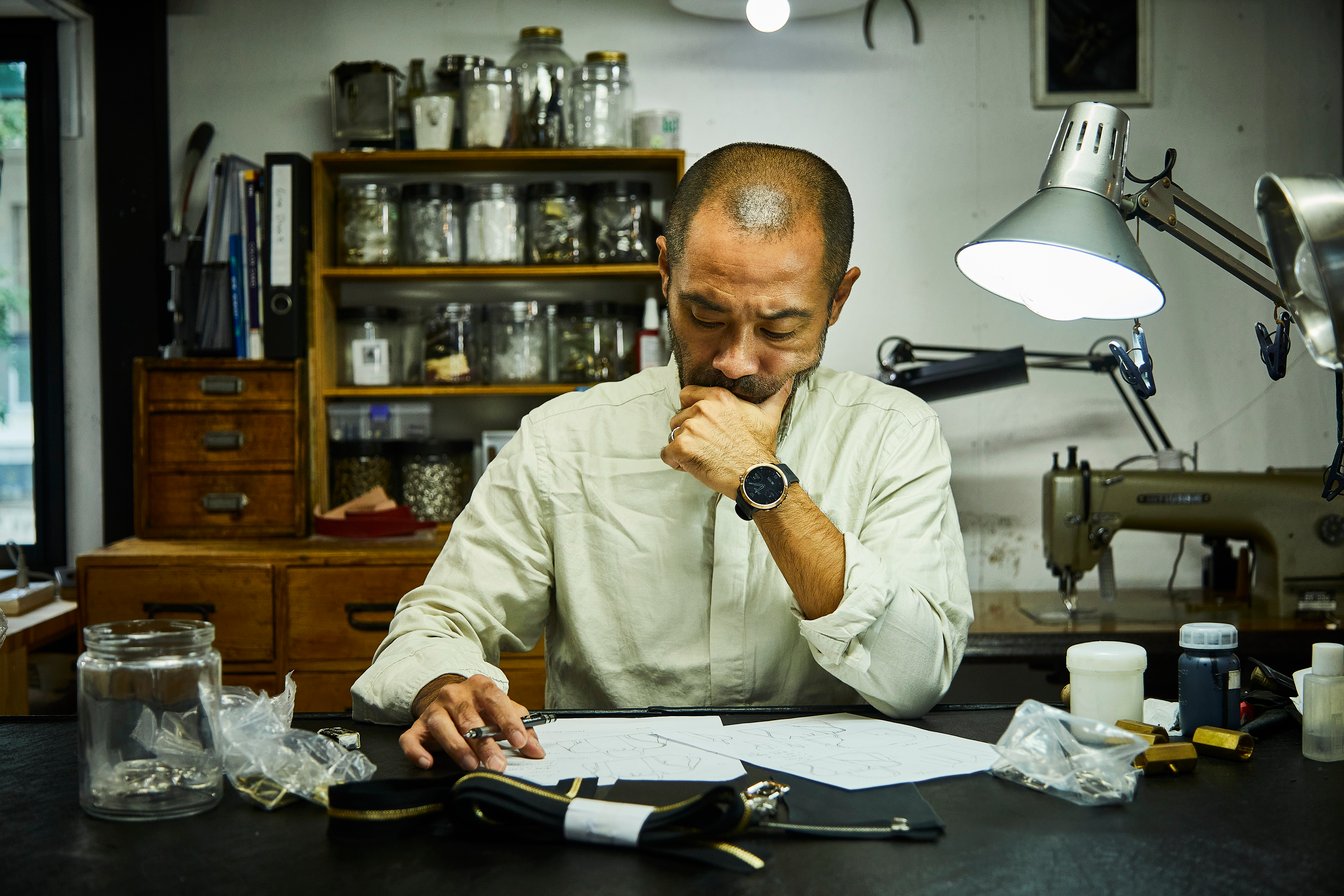 「コーネリアンタウラスバイダイスケイワナガ」デザイナー 岩永大介