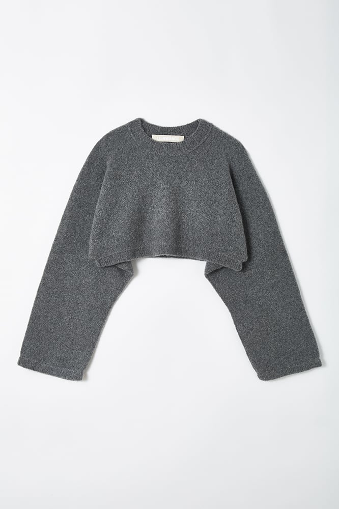 グレーのカシミアニット