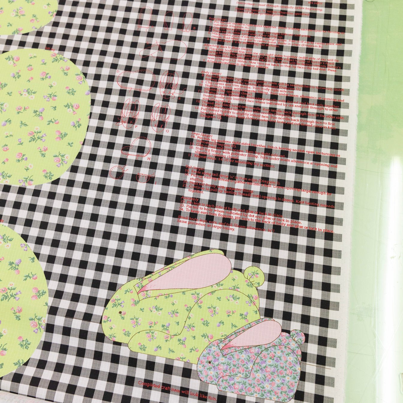 黒のギンガムチェックの記事