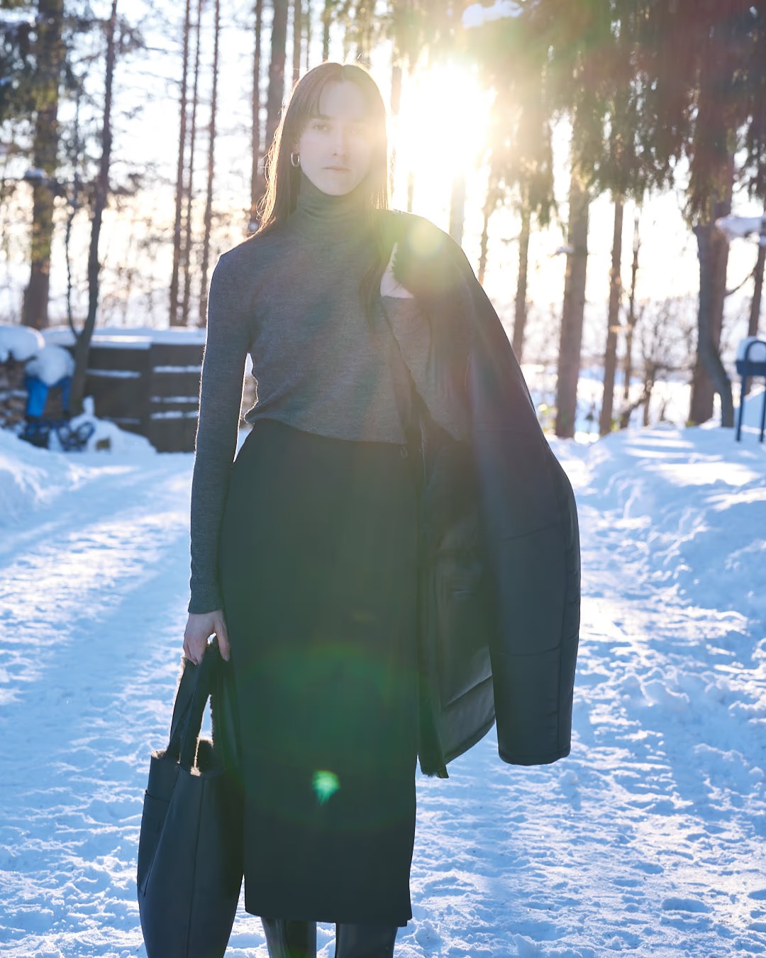 ポステレガントの洋服を着たモデル