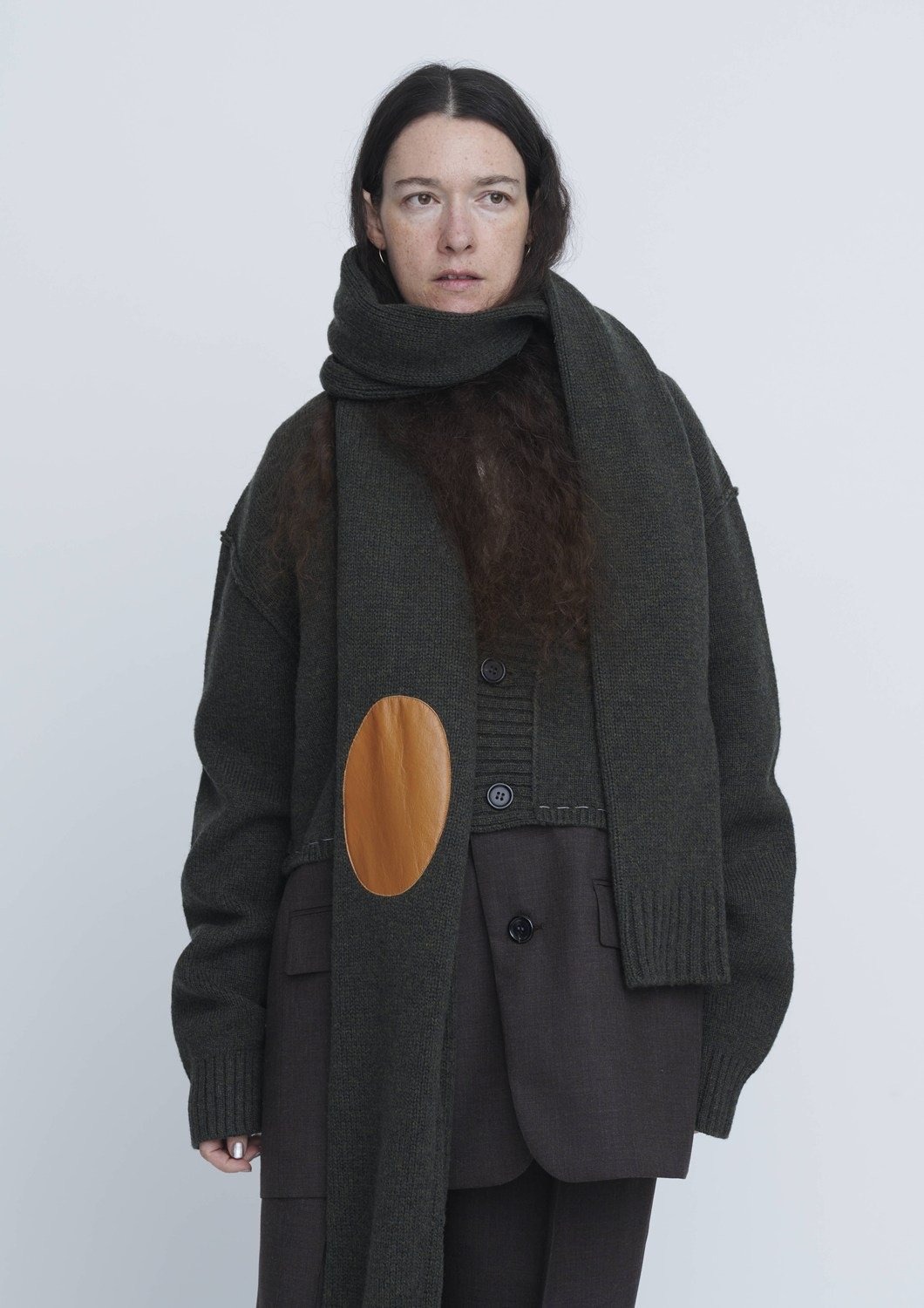 アンスクリアの洋服を着たモデル