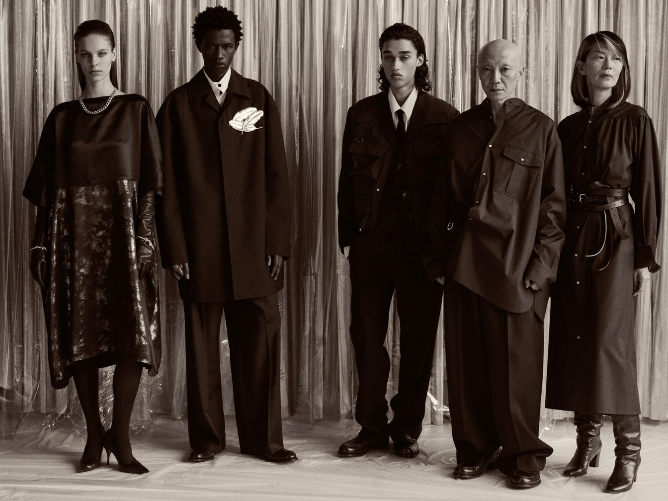 ティーエイチプロダクツの洋服を着たモデル