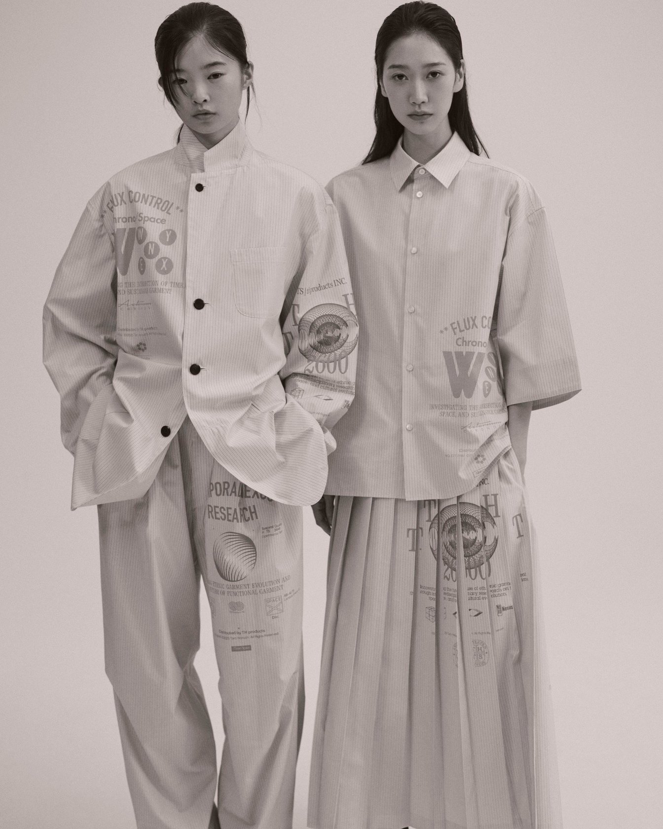 ティーエイチプロダクツの洋服を着たモデル