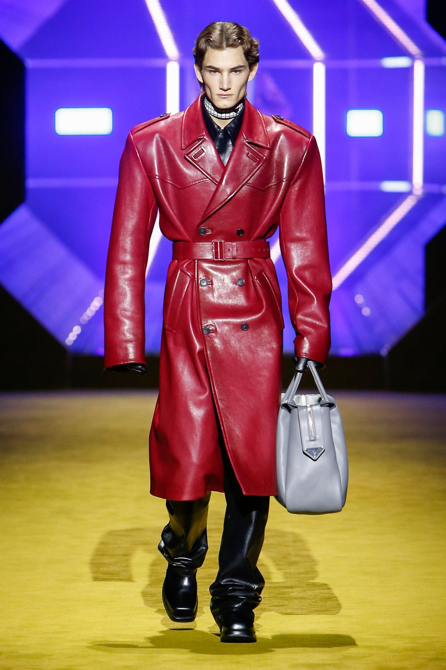 2021秋冬新作】 prada 2011 fall men ジャケット ネイビー agapeeurope.org