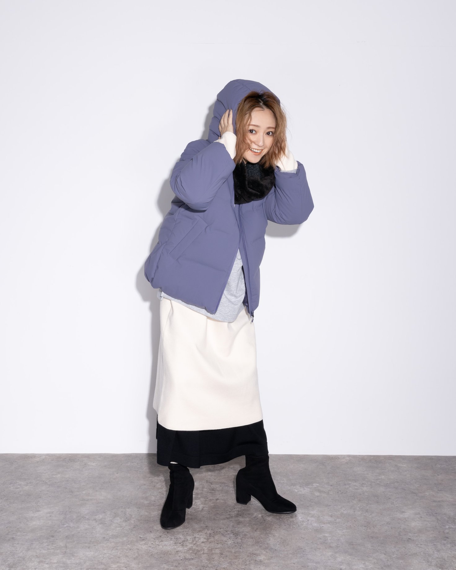 安達祐実がシルエットで楽しむ＜ユニクロダウン×FASHION＞4つの