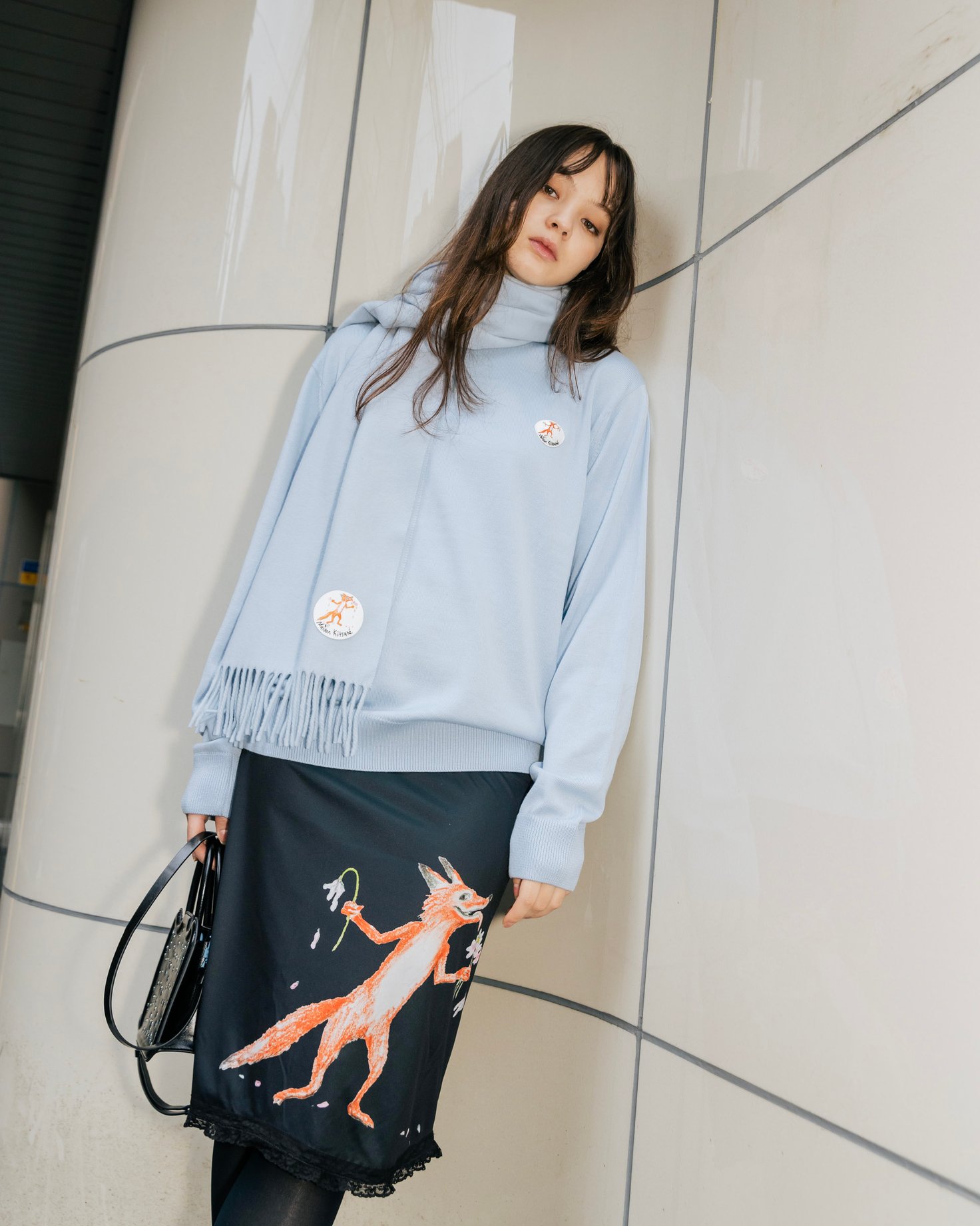 関根なつみ、藤田エミリ、河原優樹が着用するメゾン キツネとオランピア・ル・タンのコラボコレクション