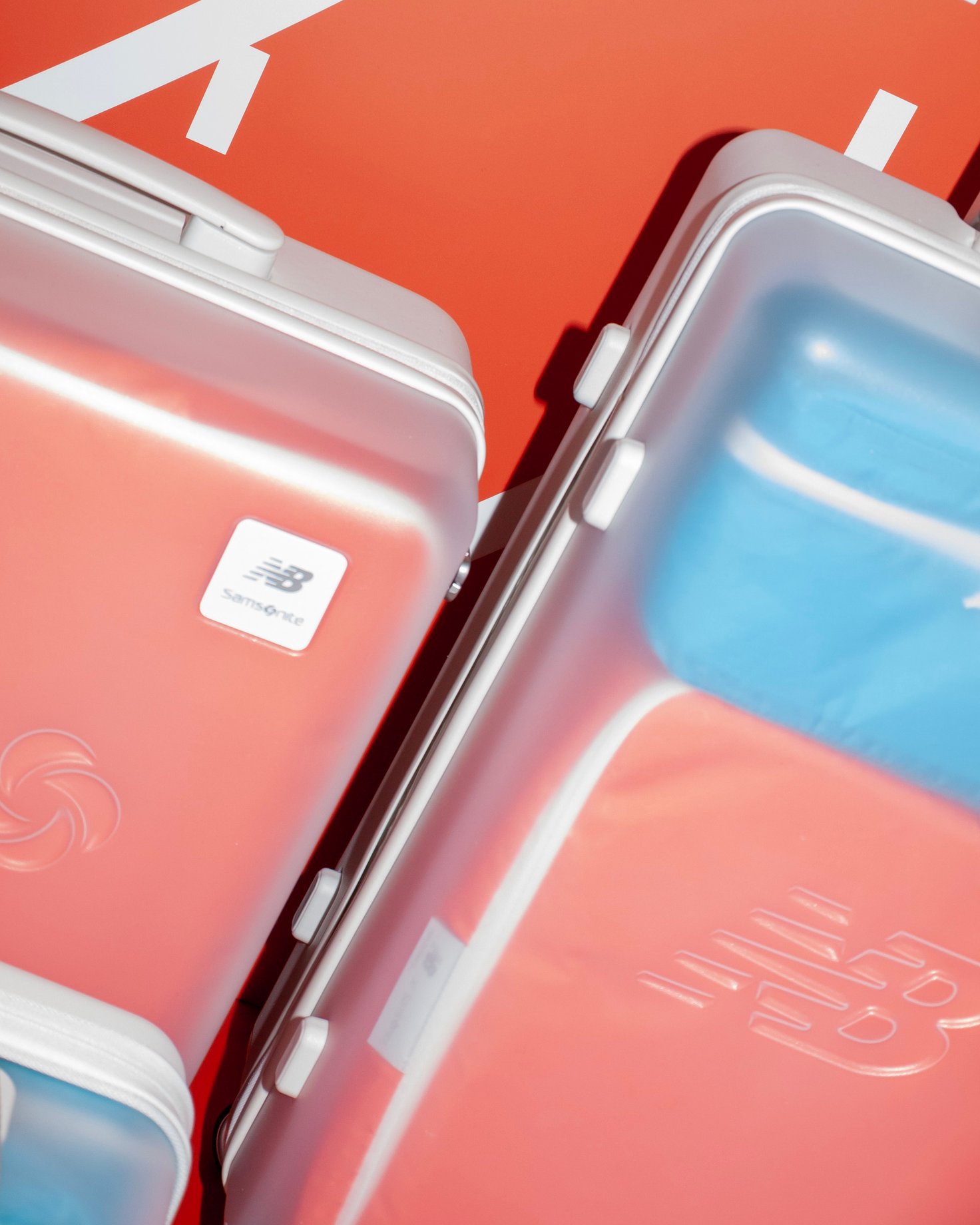 サムソナイト／ニューバランス、4種のバッグがアップデートするデイリーガジェットスタイル