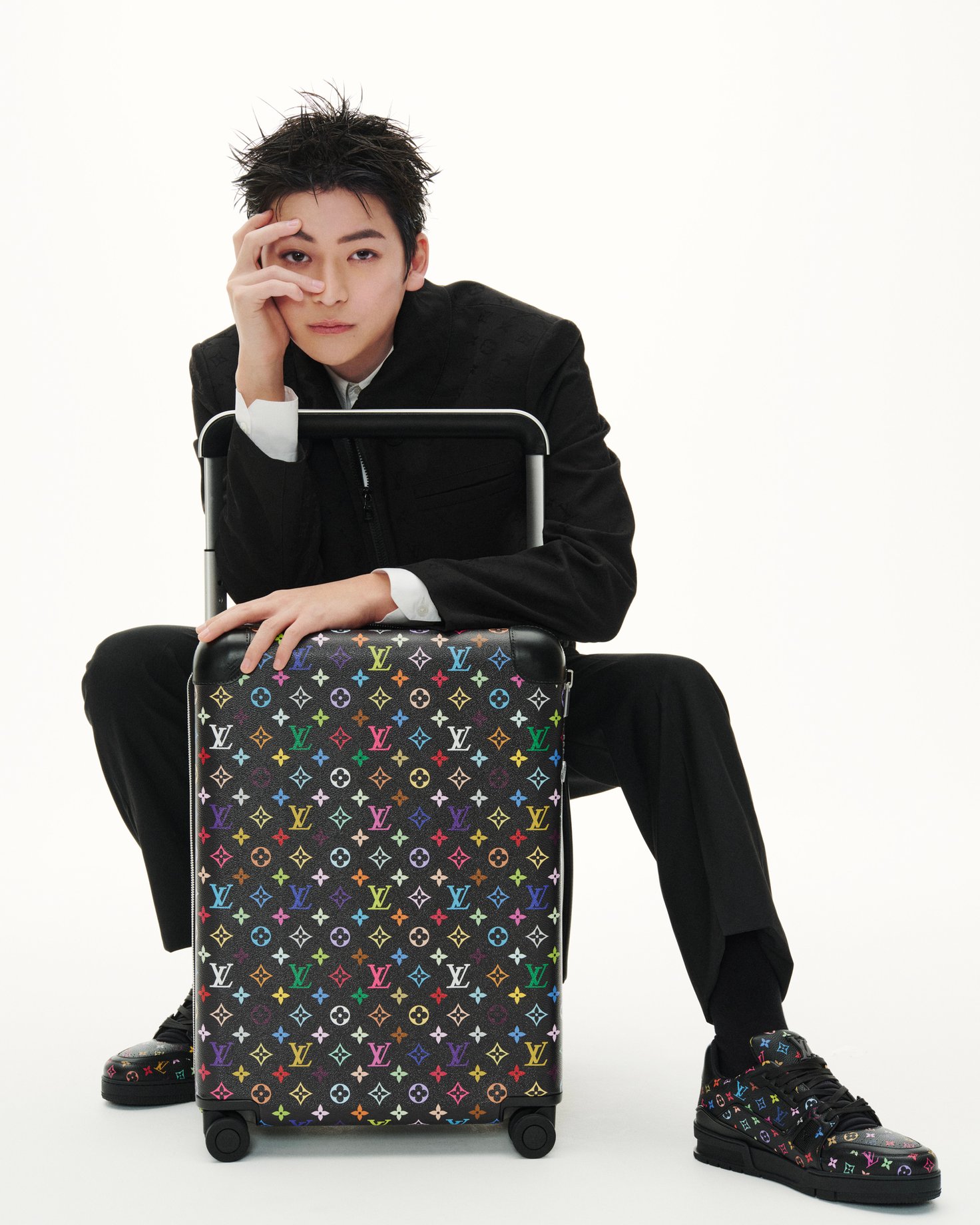 高橋文哉とLOUIS VUITTON × MURAKAMI バッグ