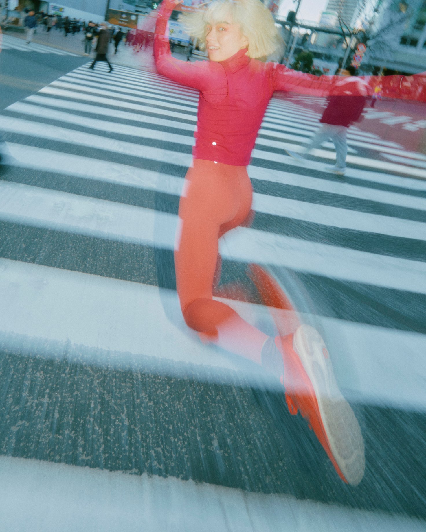 ޥ