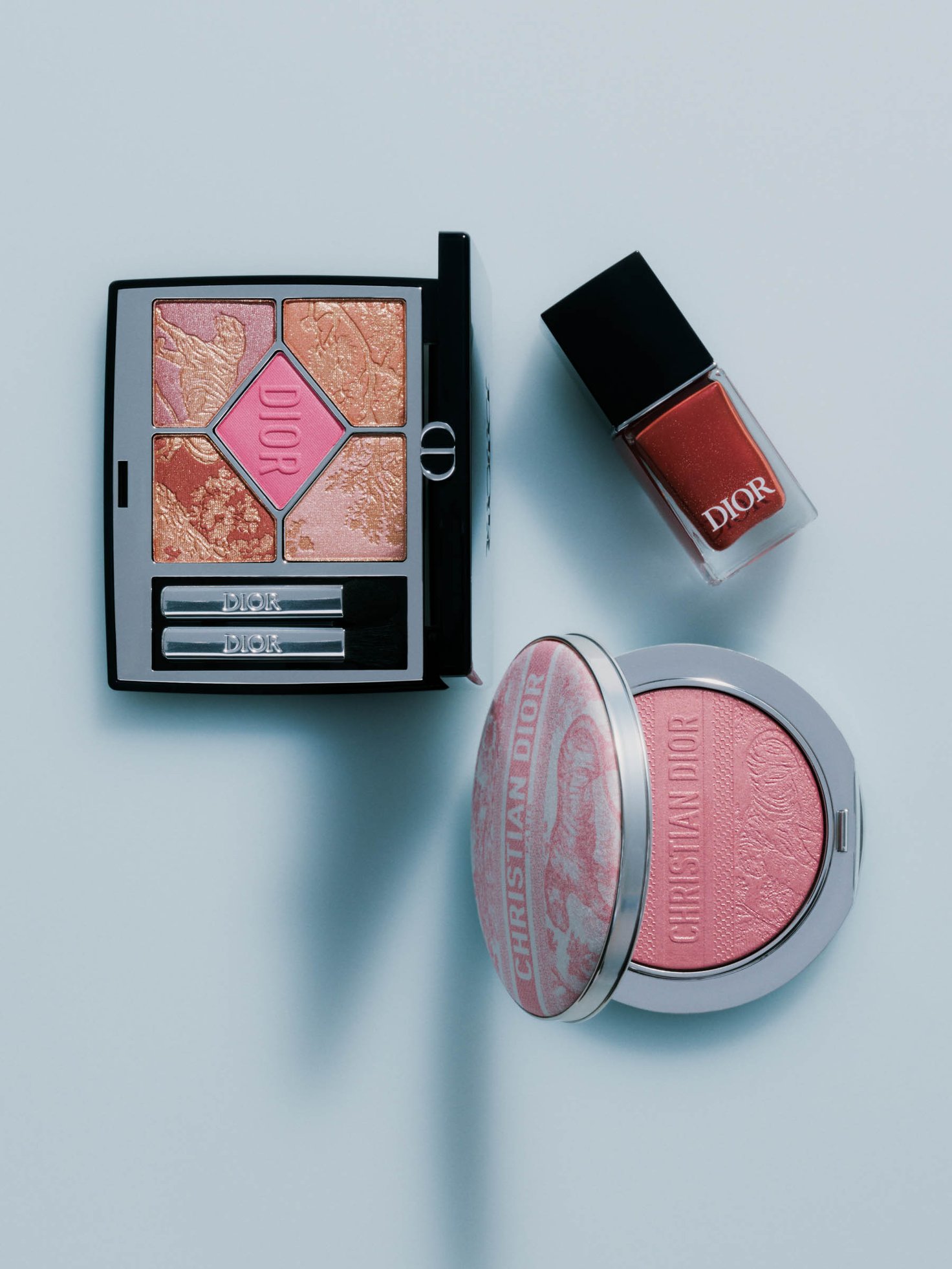 三吉彩花がまとう「ディオール」2025年夏新色メイク 旬の輝きを