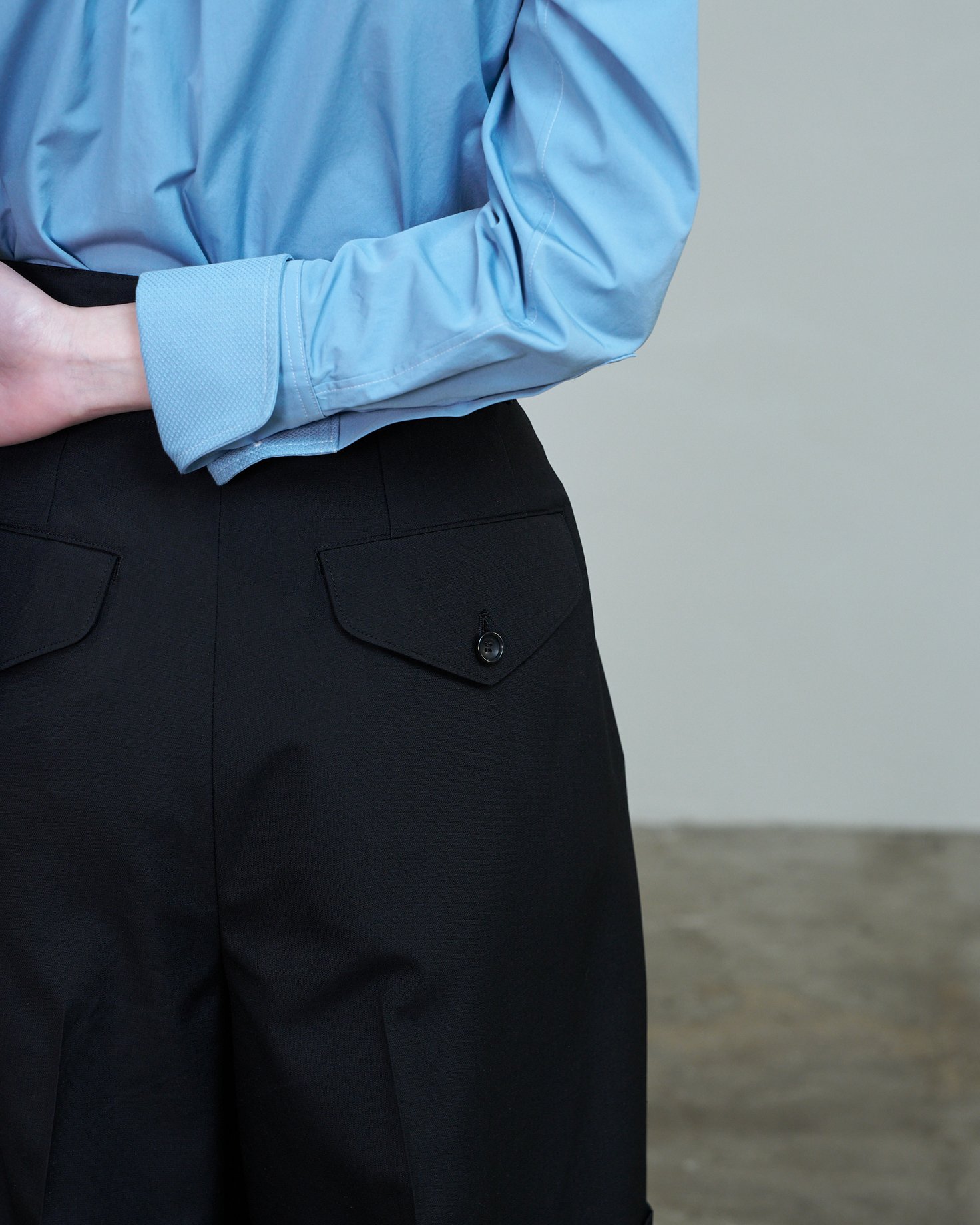 リラクスのグルカショーツ