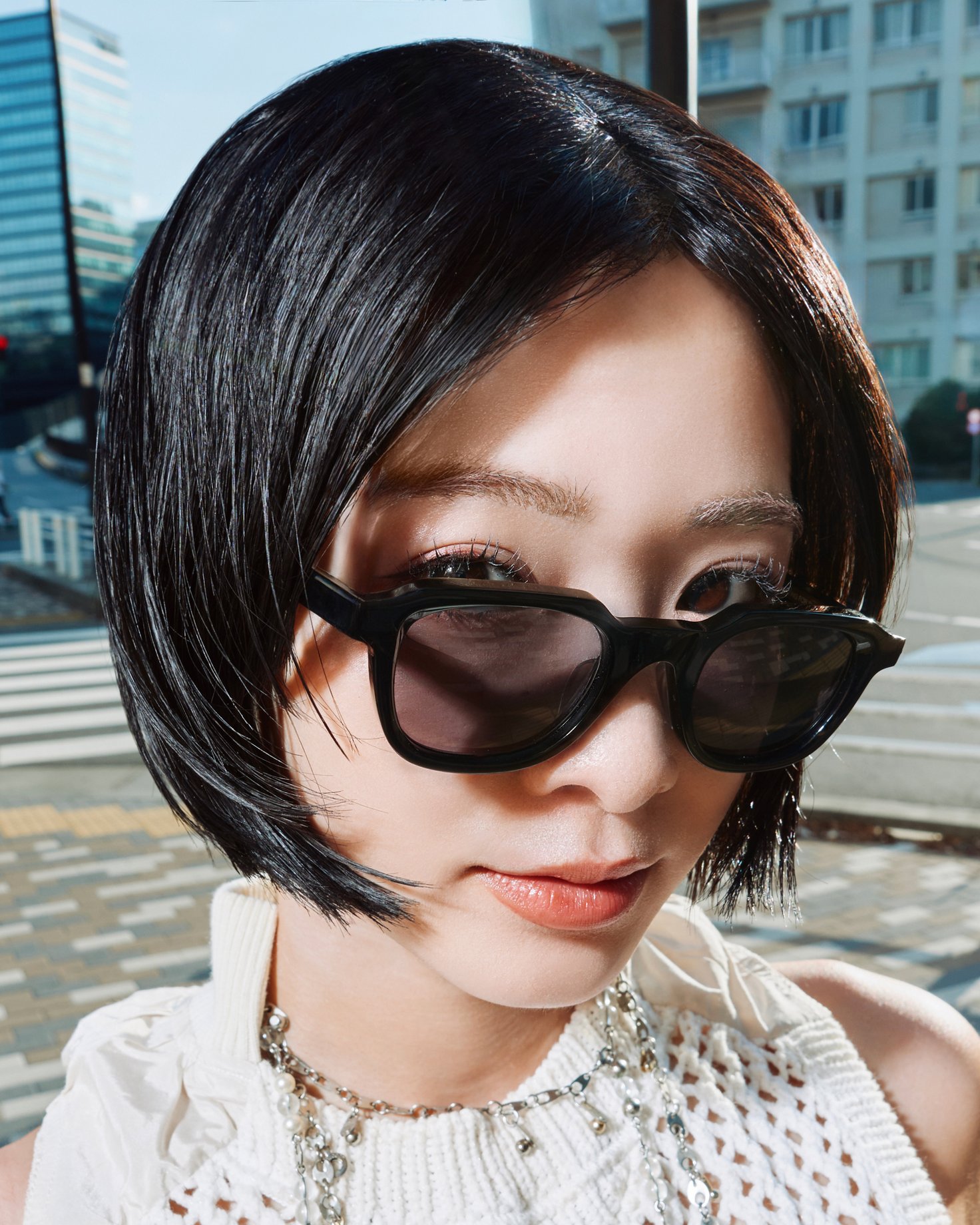 サングラスをかけたモデル