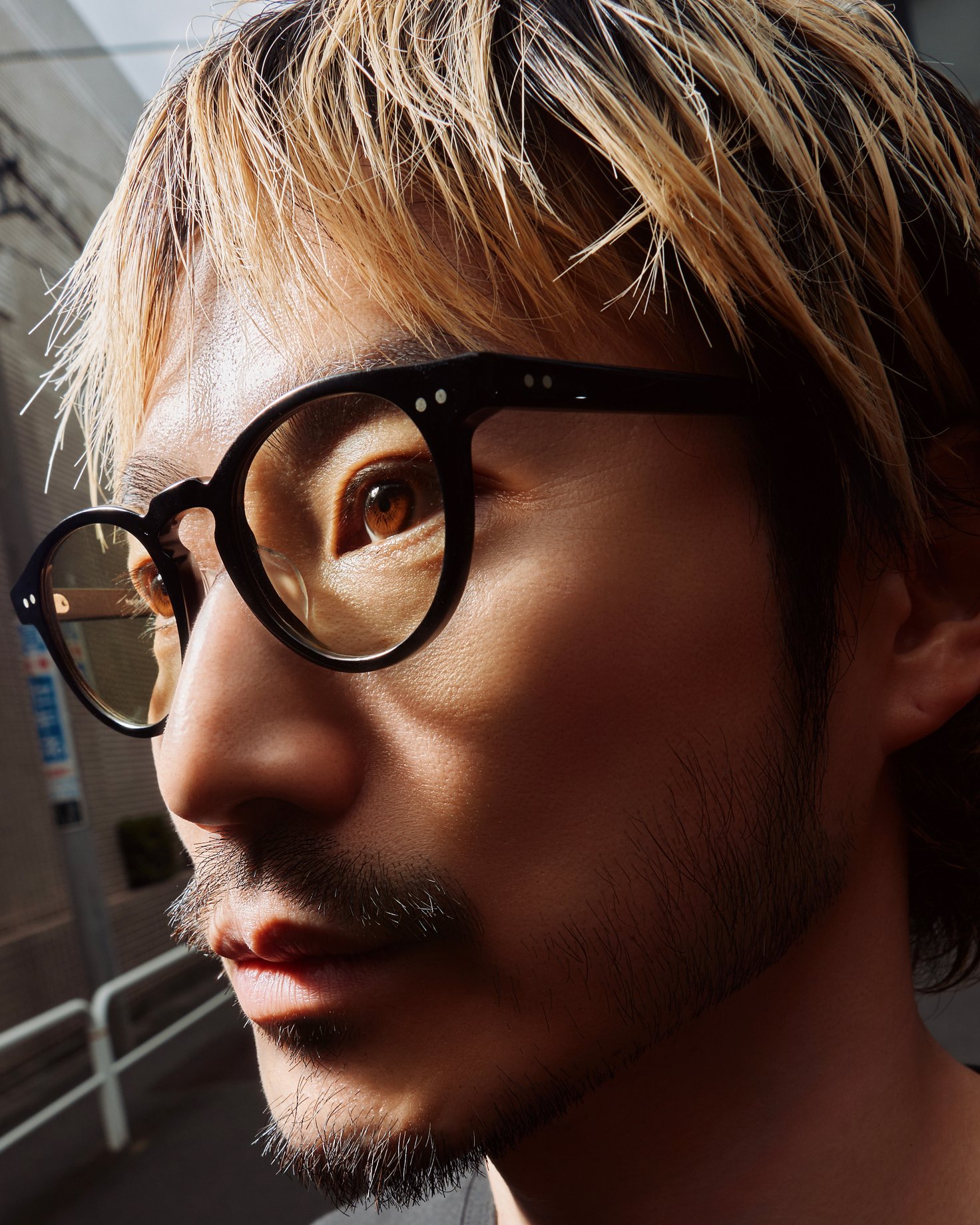 サングラスをかけたモデル