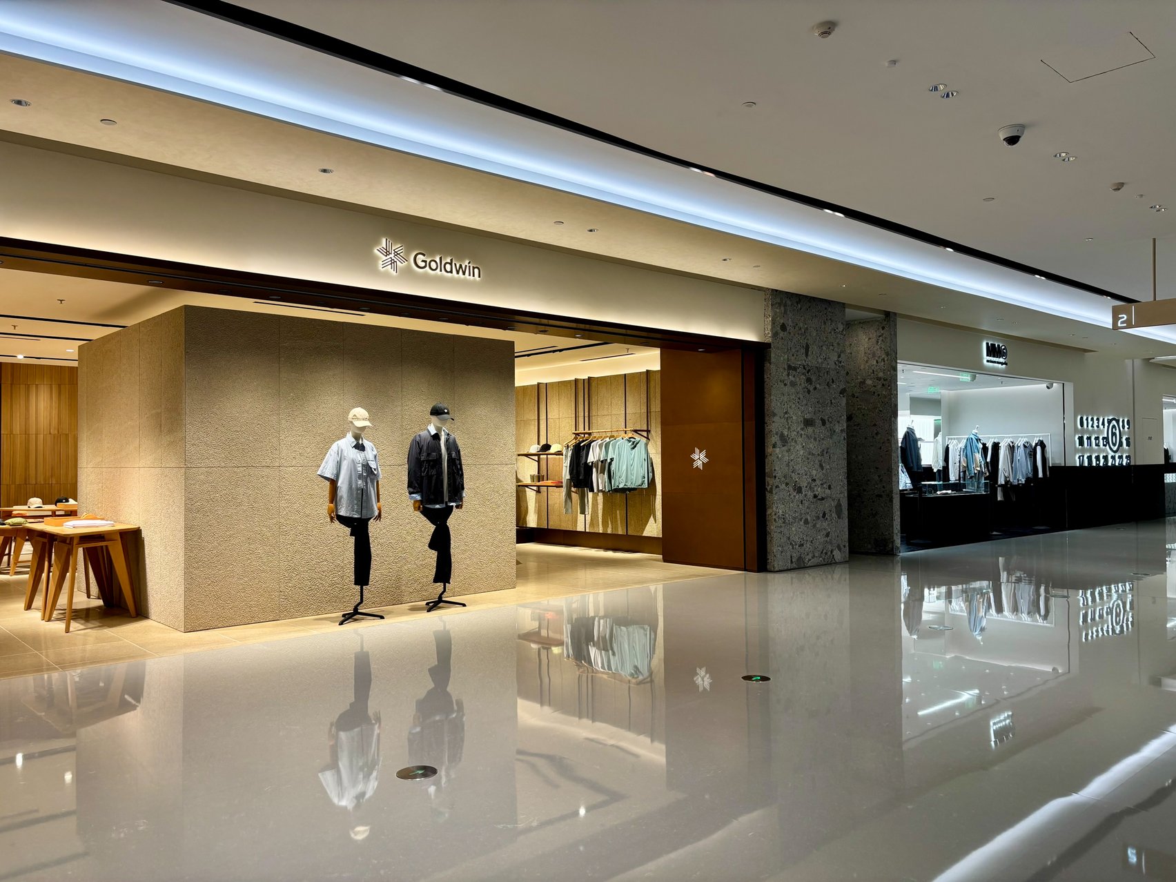 杭州万象城にある「ゴールドウイン」店舗画像