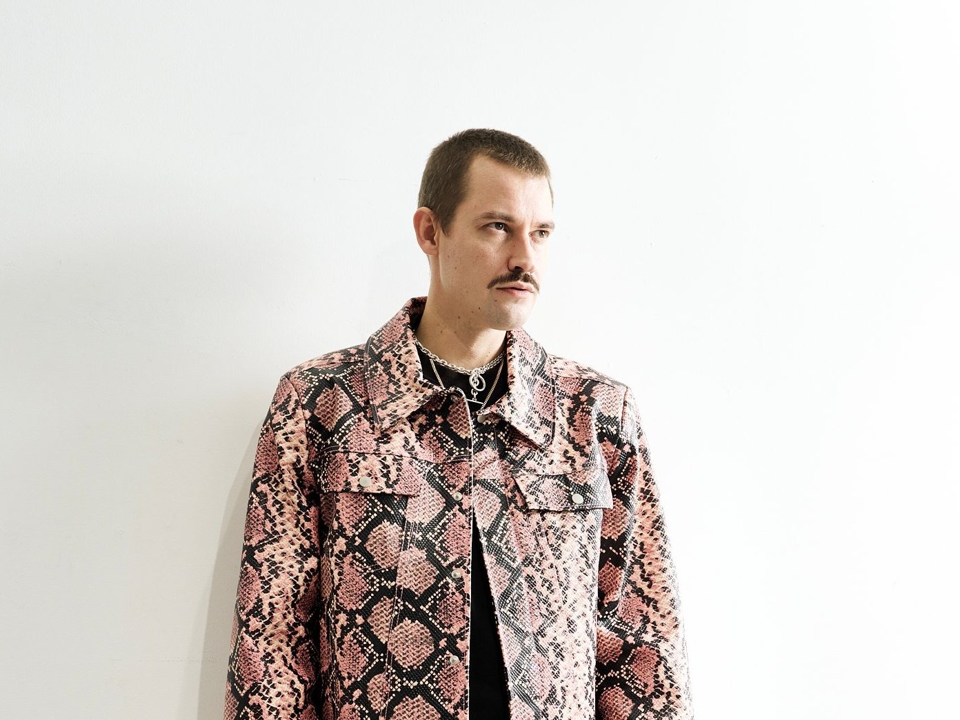 アキレス・イオン・ガブリエルの公式インスタグラムのスクリーンショット