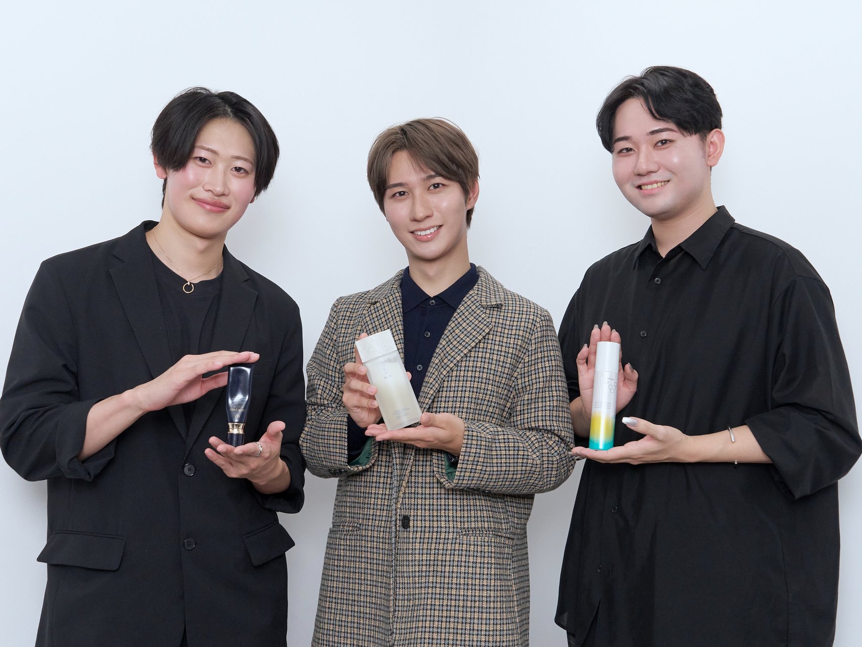 KOSE、花王、アイスタイルの若手男性社員