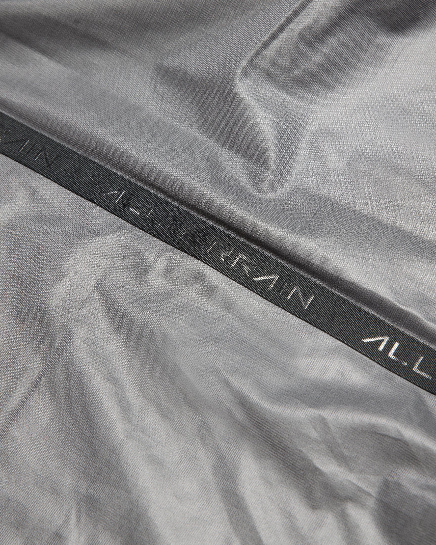 水沢ダウン STRATUM