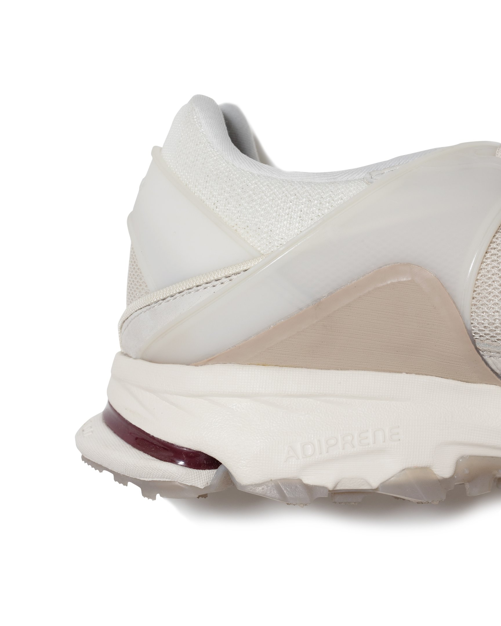 adidasとOAMCのコラボスニーカー