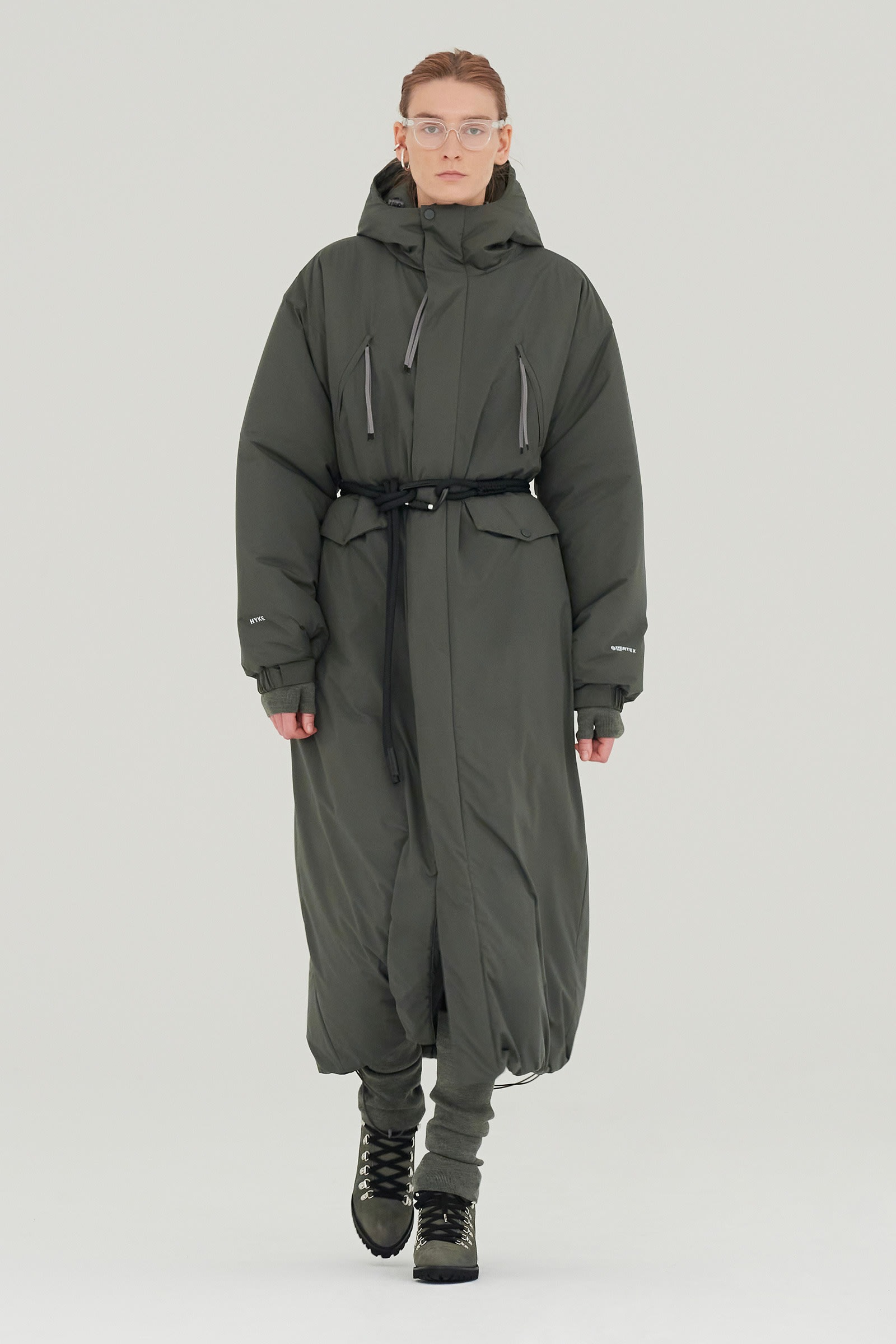 「HYKE」2021年秋冬コレクション