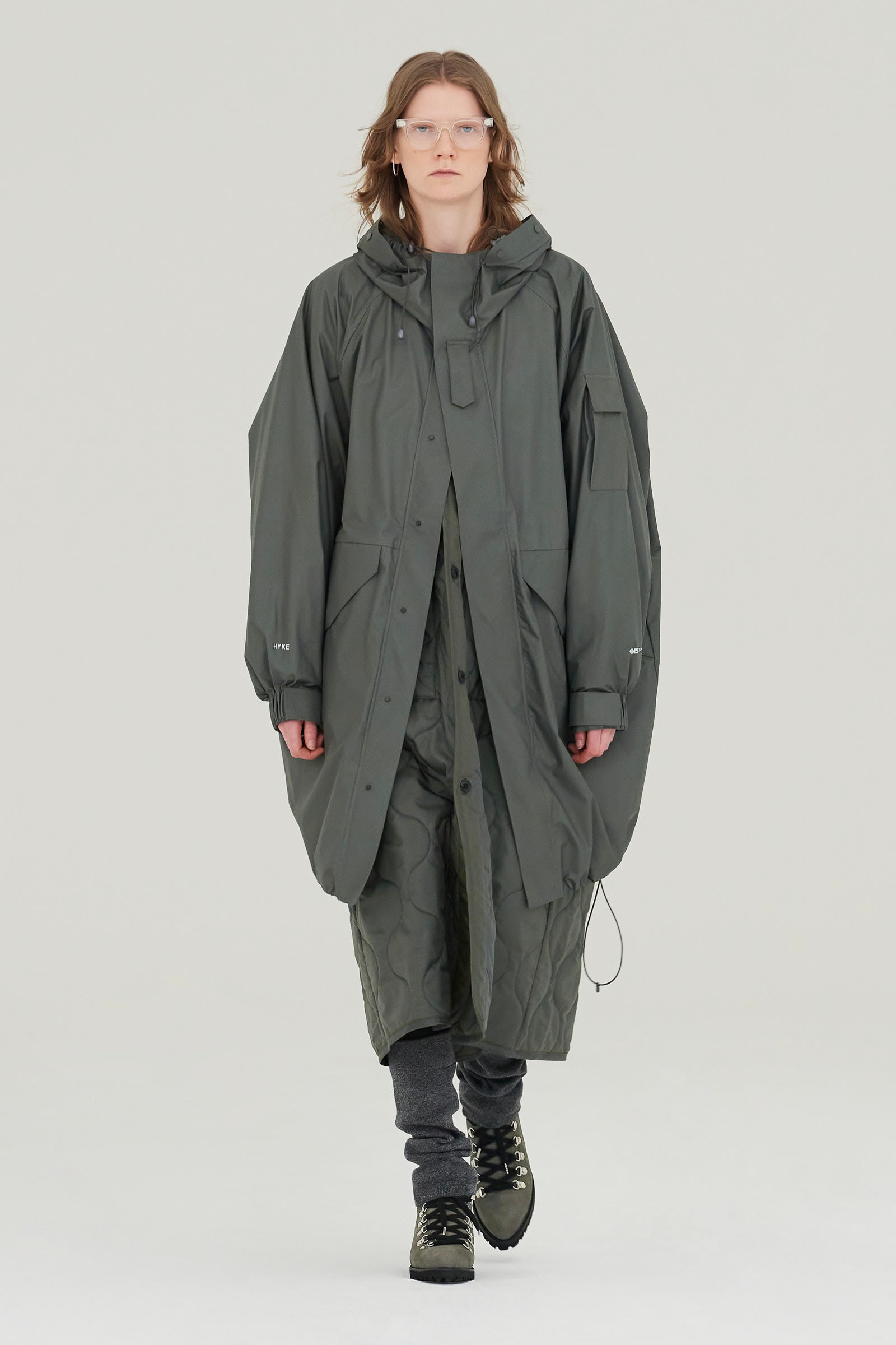 「HYKE」2021年秋冬コレクション