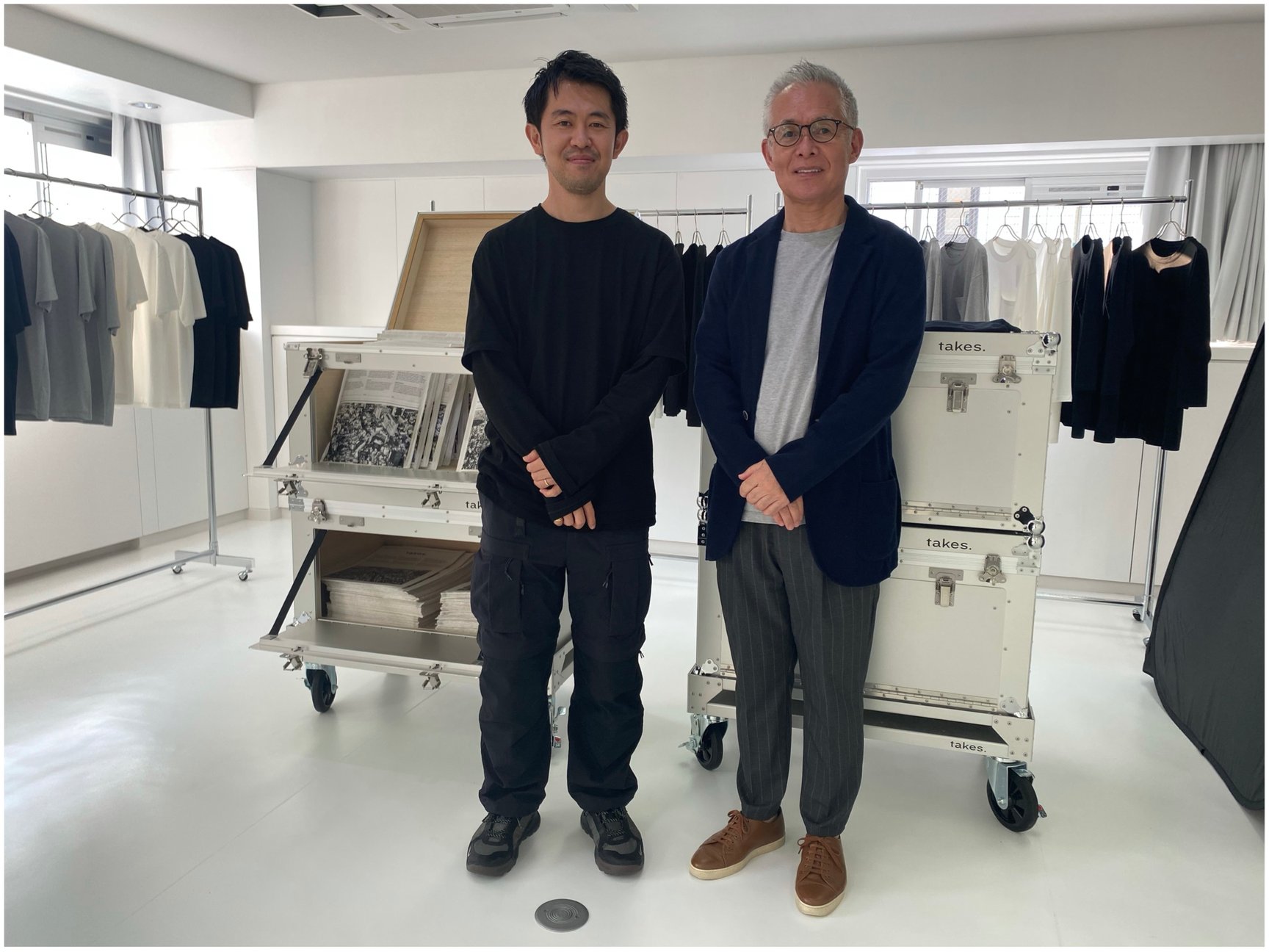 テイクスの染谷裕亮クリエイティブ・ディレクターと染谷裕之代表取締役