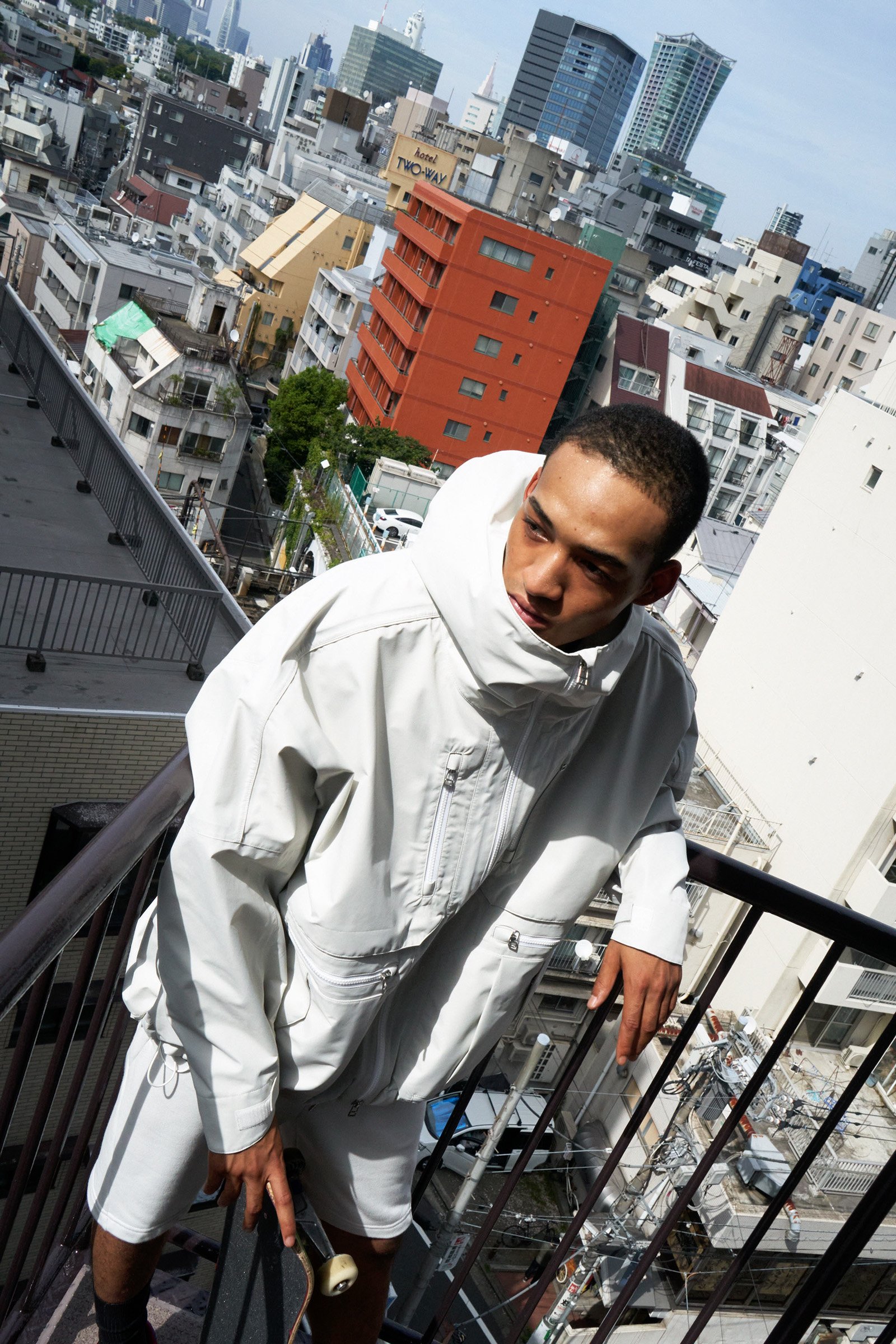 A+ TOKYO JOSHUAのルック