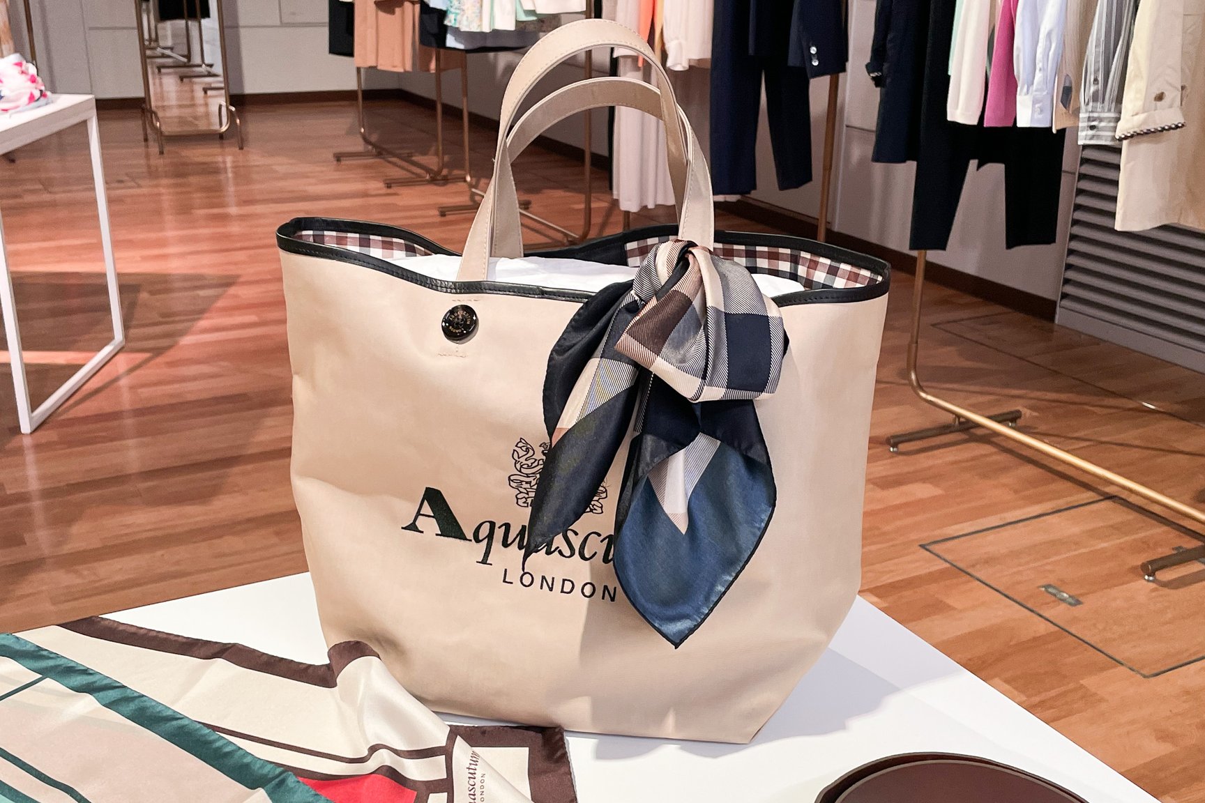 アクアスキュータム展示会の様子