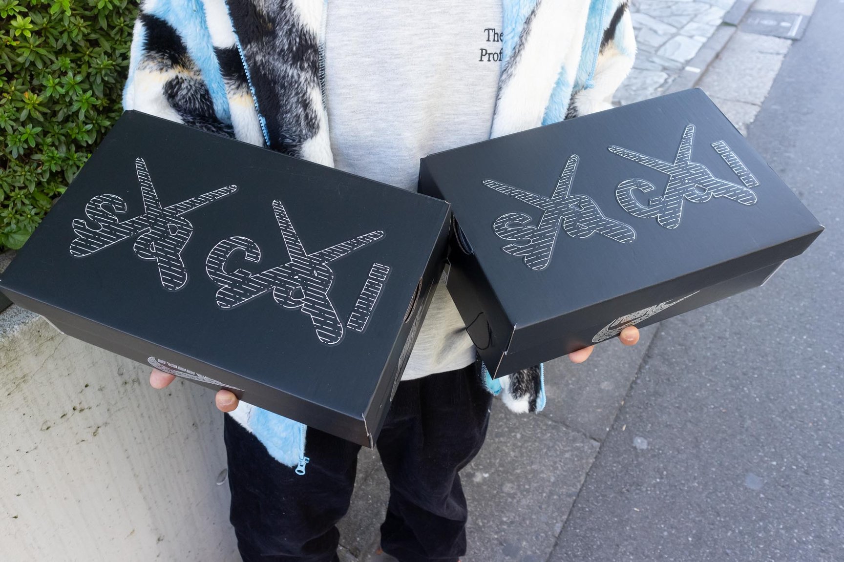 サカイ　カウズ　ナイキ