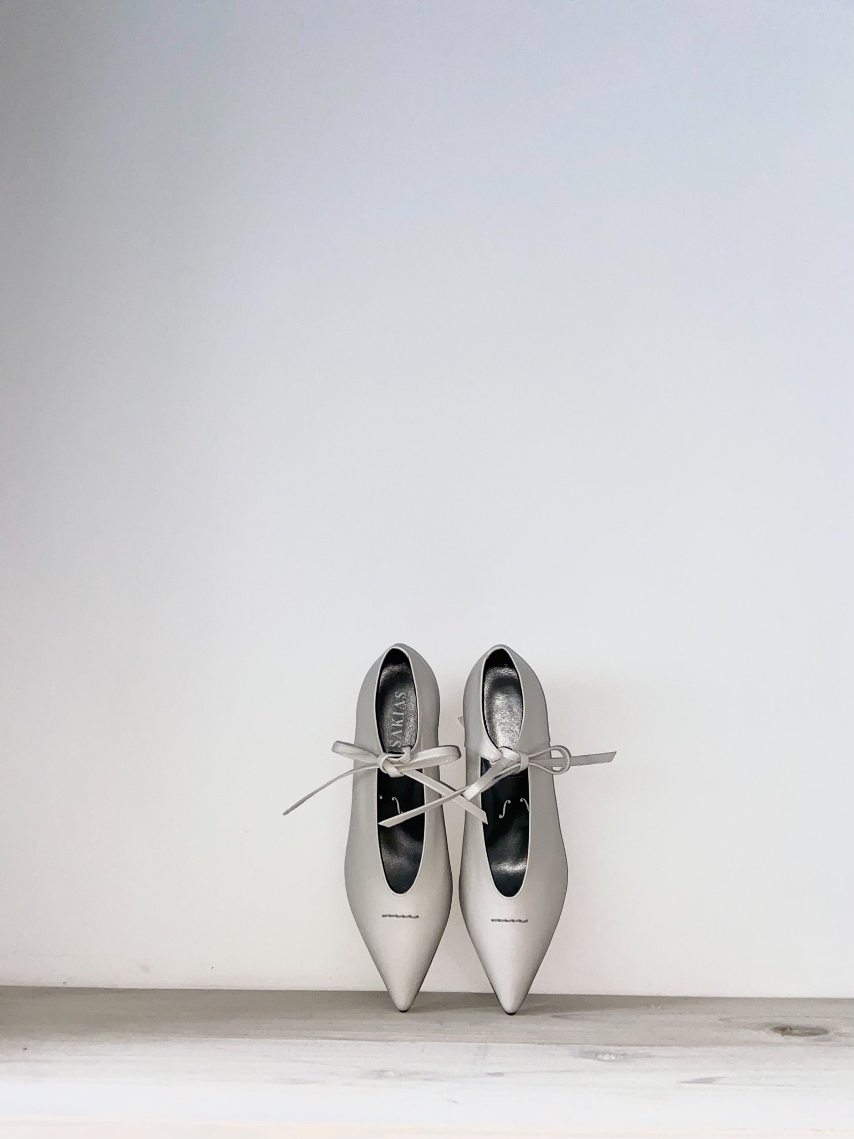 「サキアス」リボンパンプス