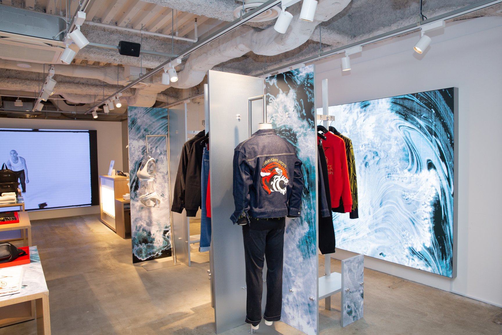 カルバン・クライン　原宿　新年