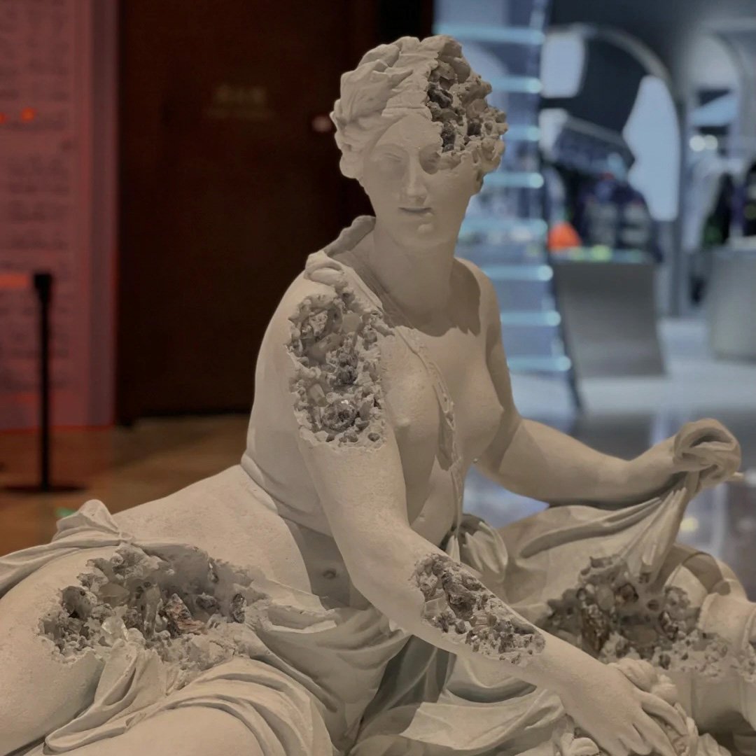 ダニエル・アーシャム展の内部