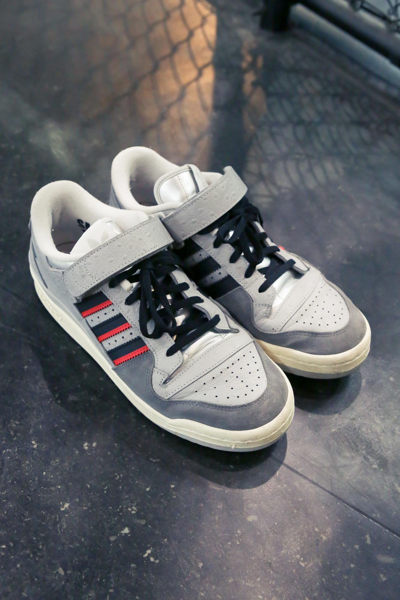 ミタスニーカーズとアディダスによるコラボモデルのサンプル