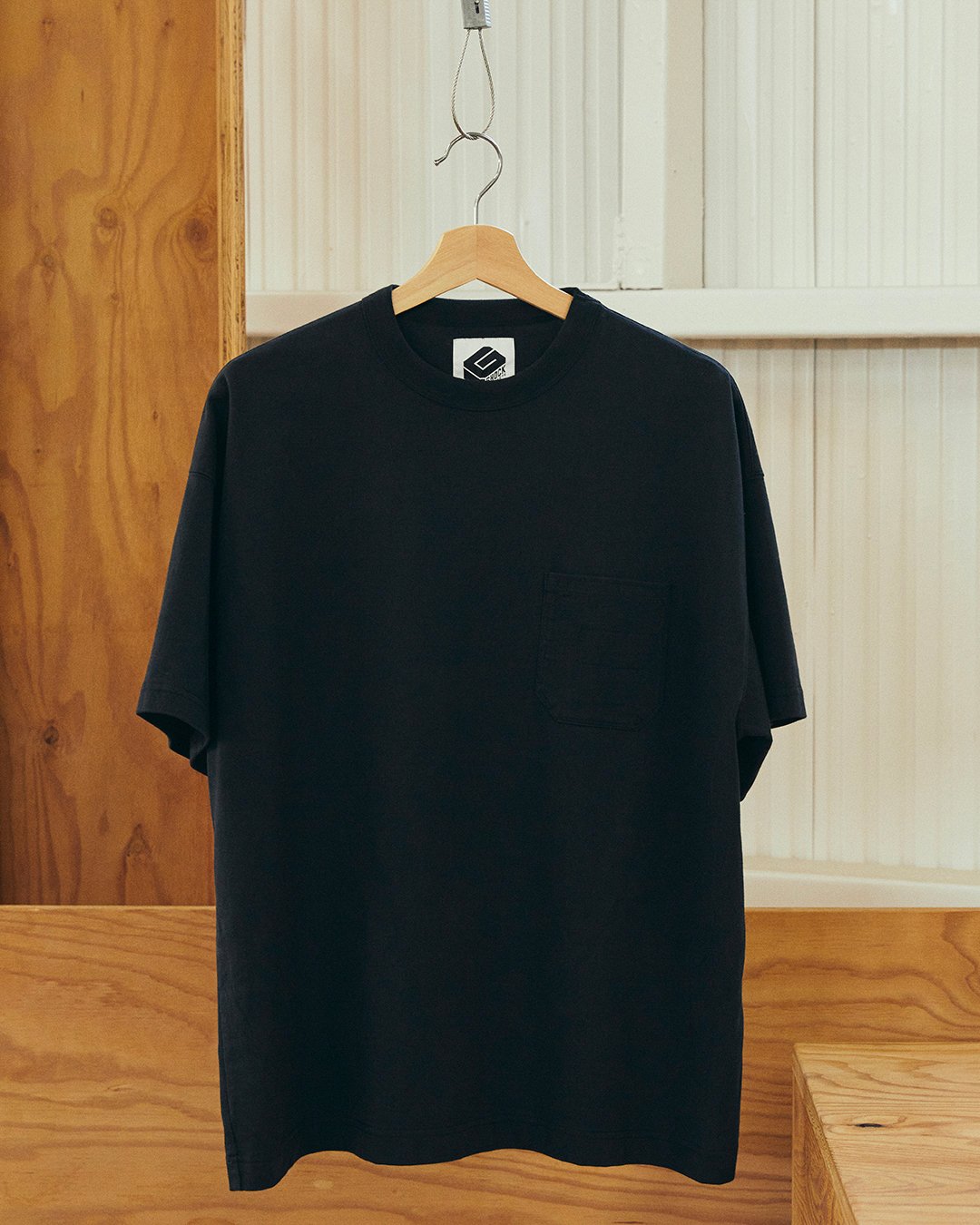 デニム地のTシャツ