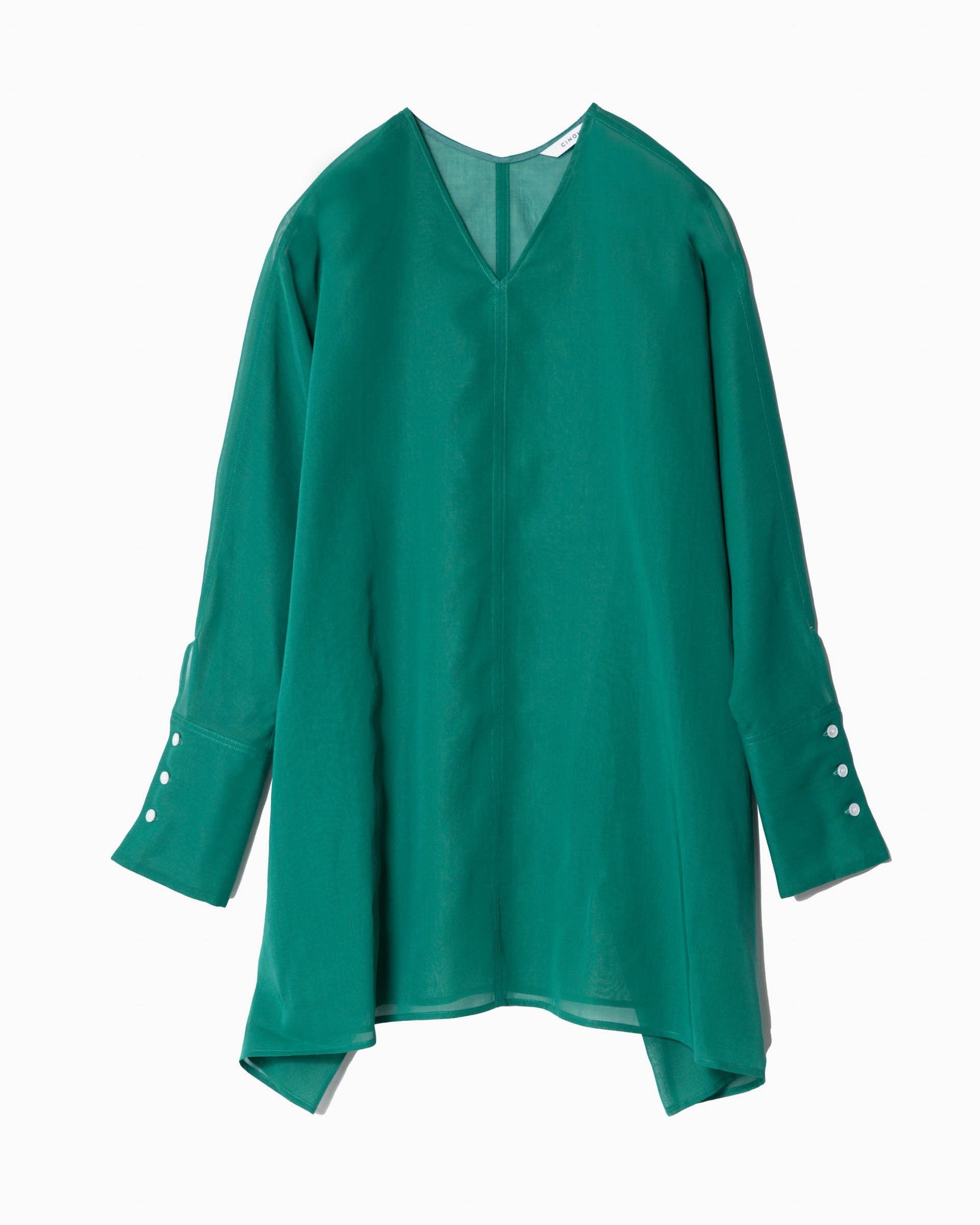 チノのグリーンカラーのドレス