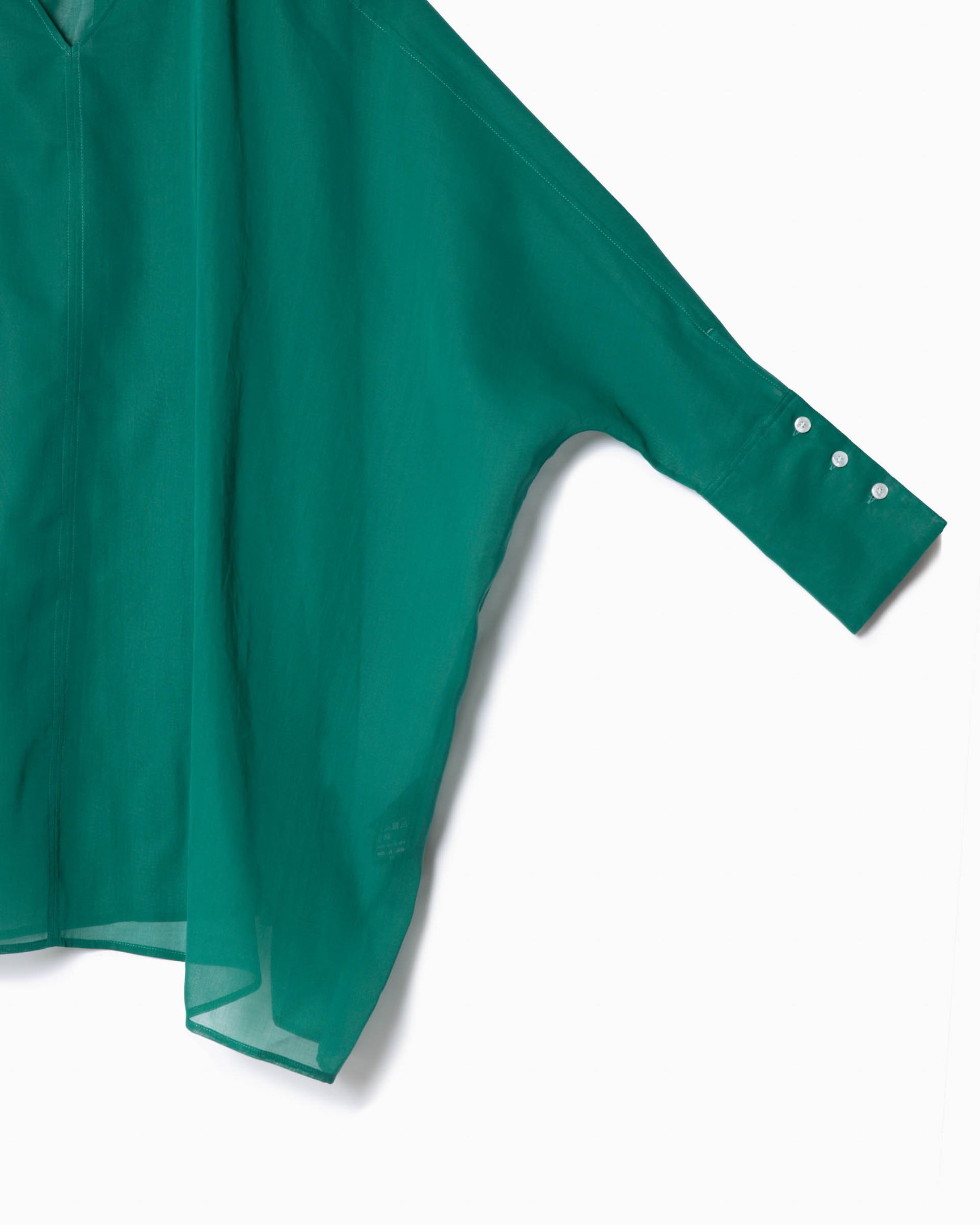 チノのグリーンカラーのドレス