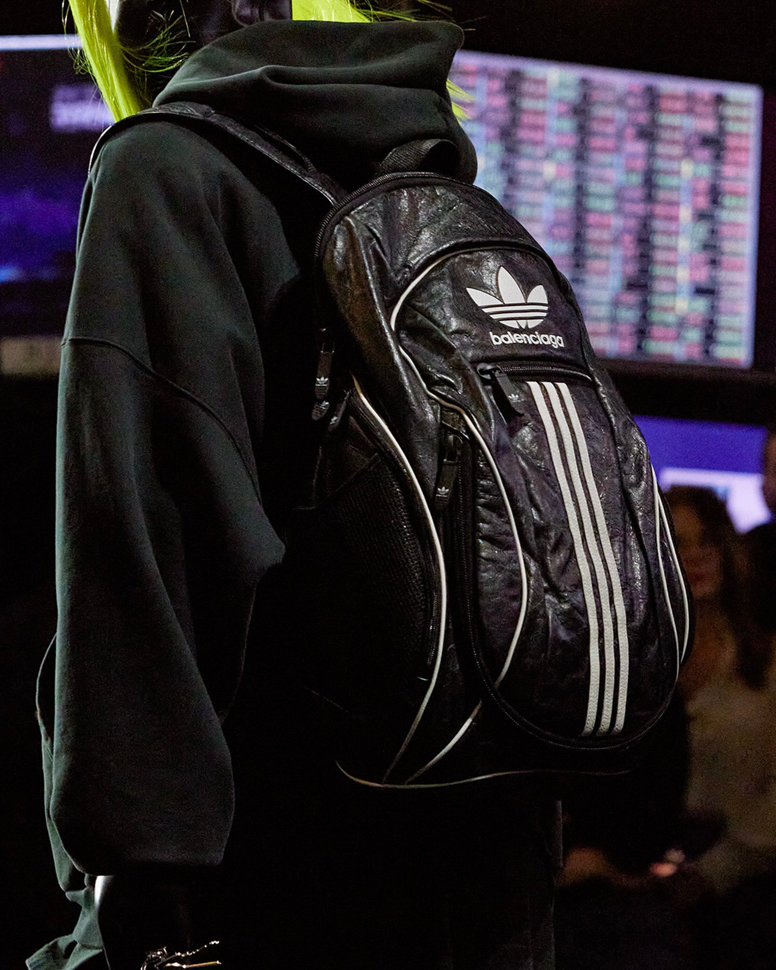 BALENCIAGAとadidas Originalsのコラボ