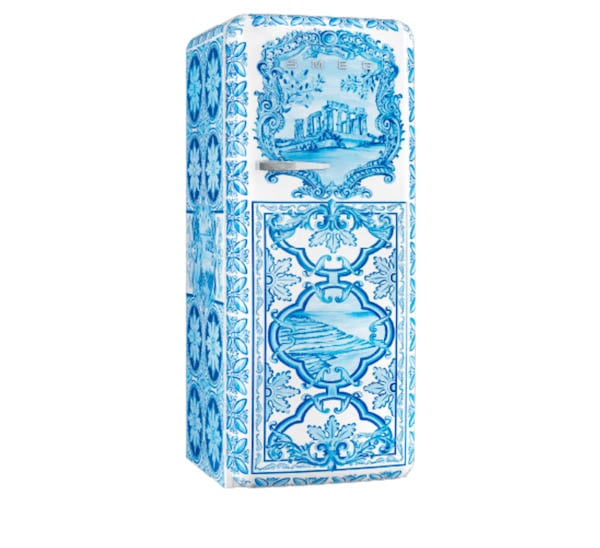 「ドルチェ＆ガッバーナ（Dolce&amp;Gabbana）」とイタリアの家電メーカー「スメッグ（SMEG）」のコラボレーションアイテム