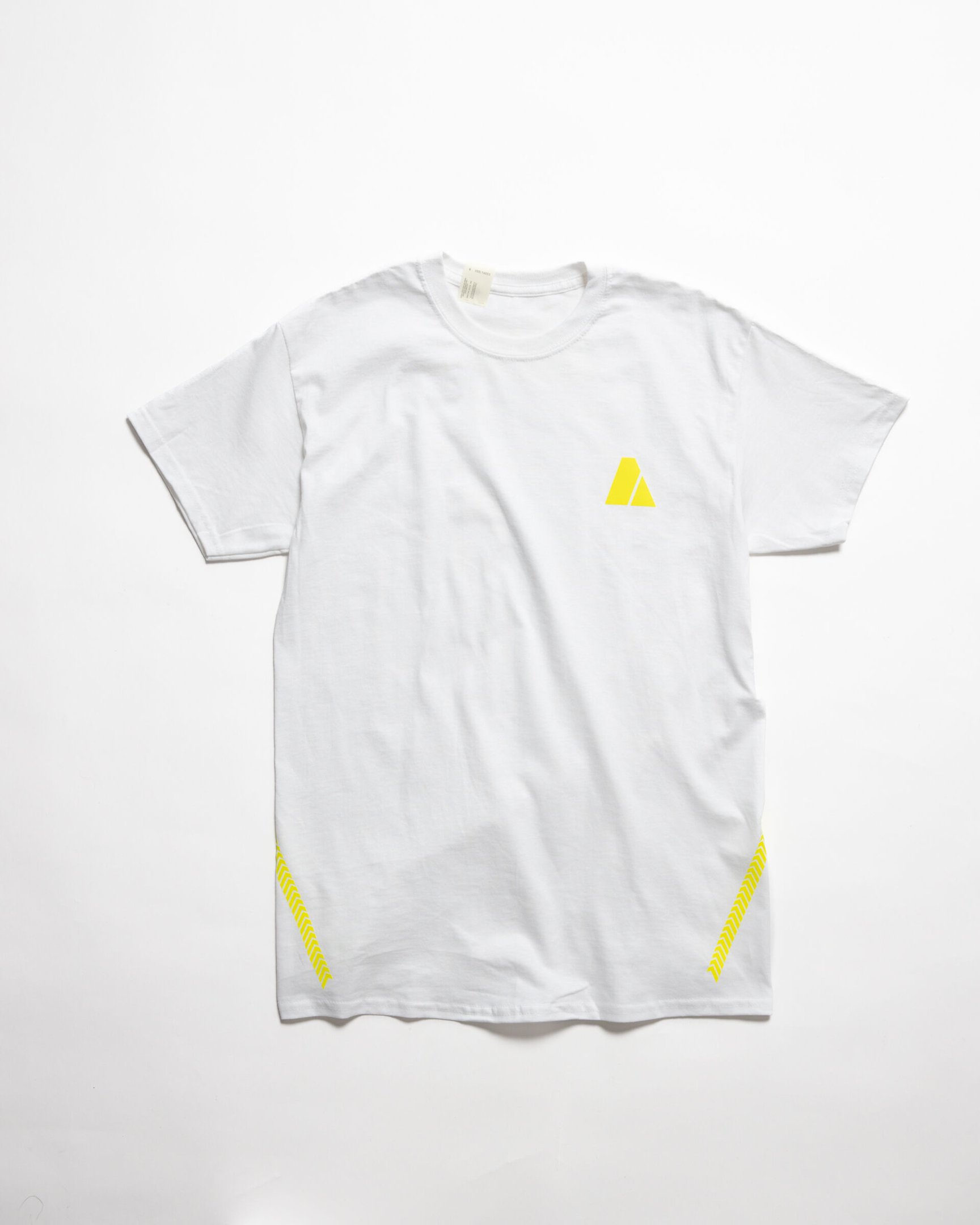 NハリのTシャツ