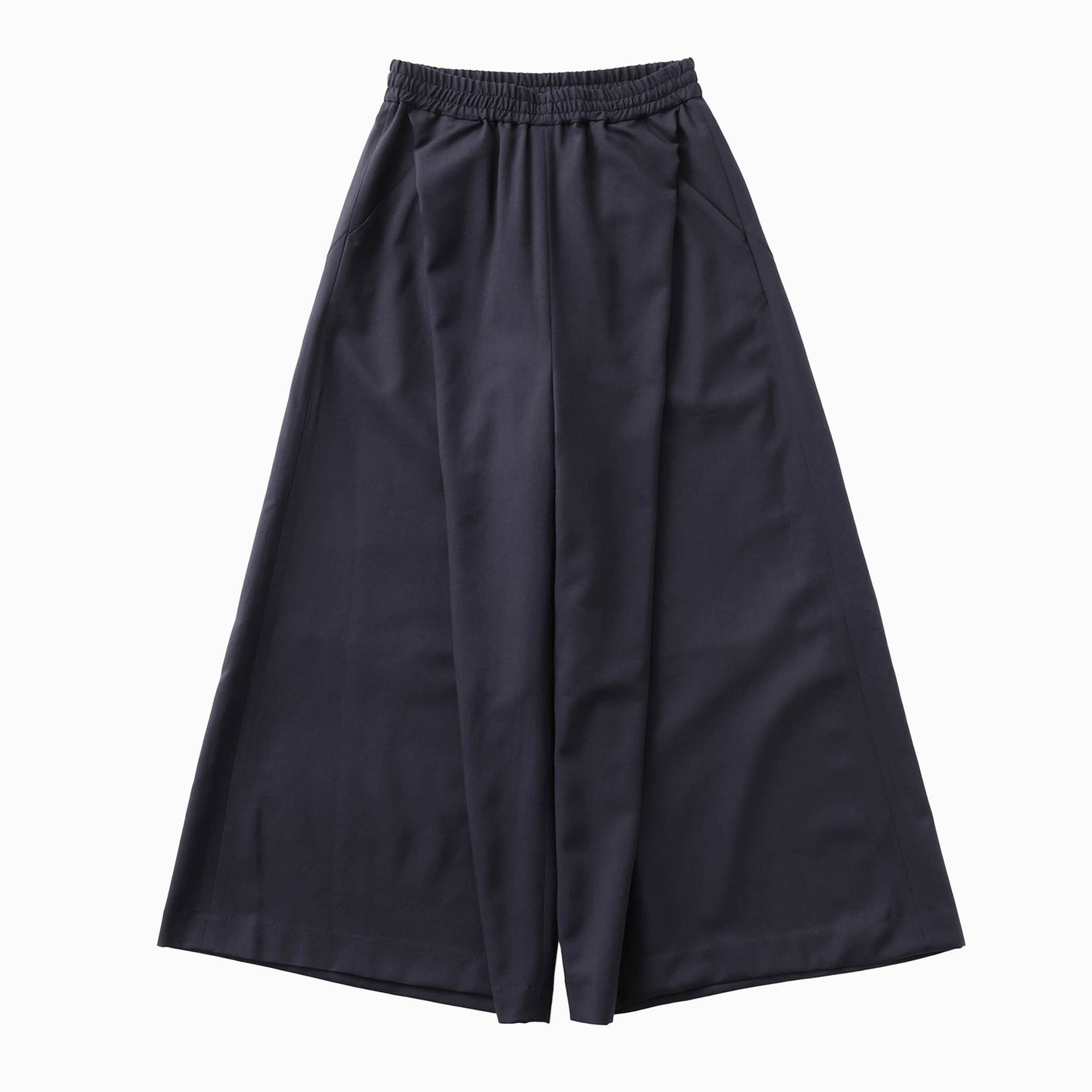 ヨシオクボの黒のワイドパンツ