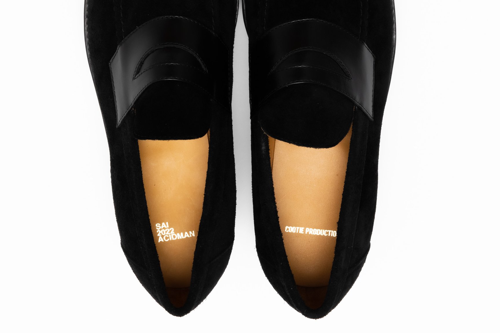 クーティープロダクションズとのコラボローファー