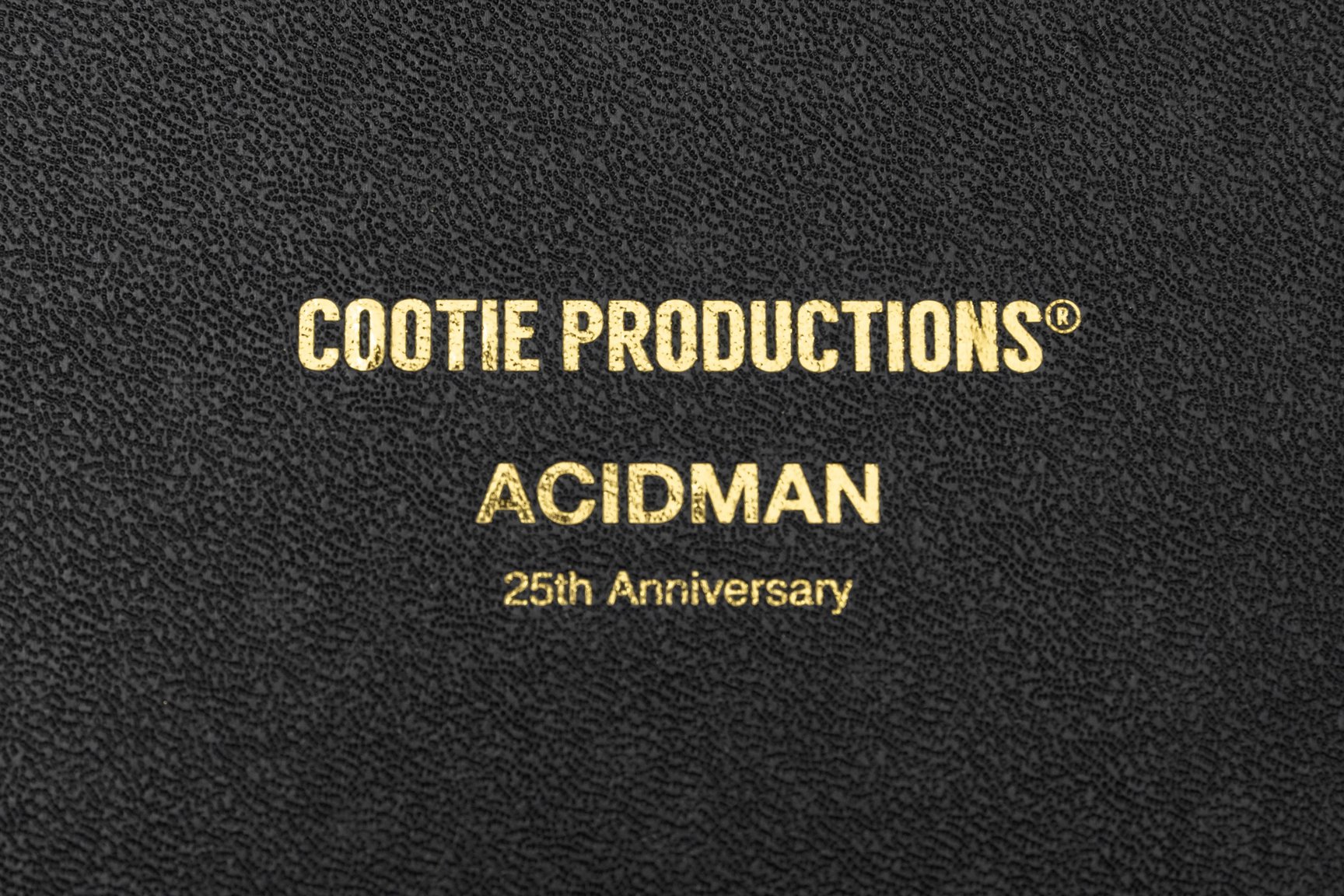 クーティープロダクションズとのコラボローファー