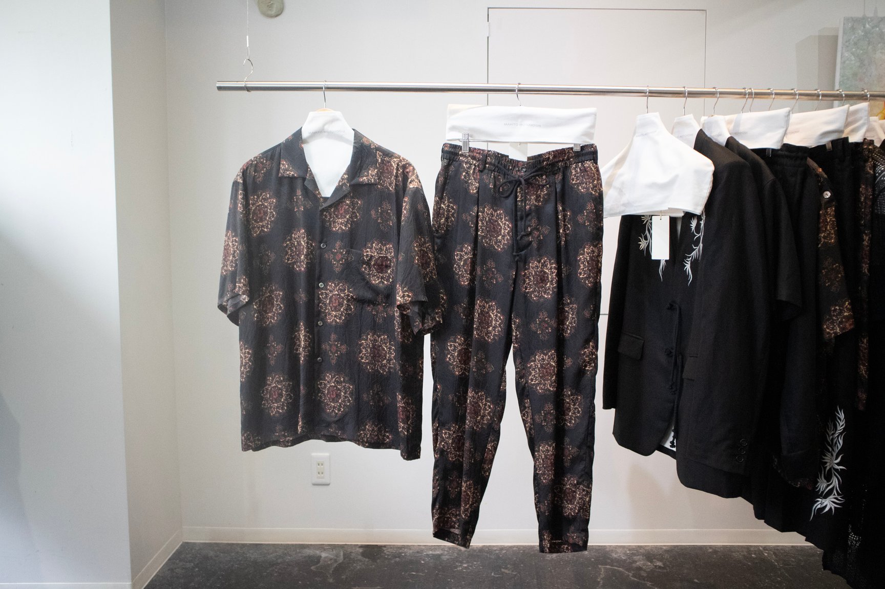 マヒト モトヨシのデビューコレクション